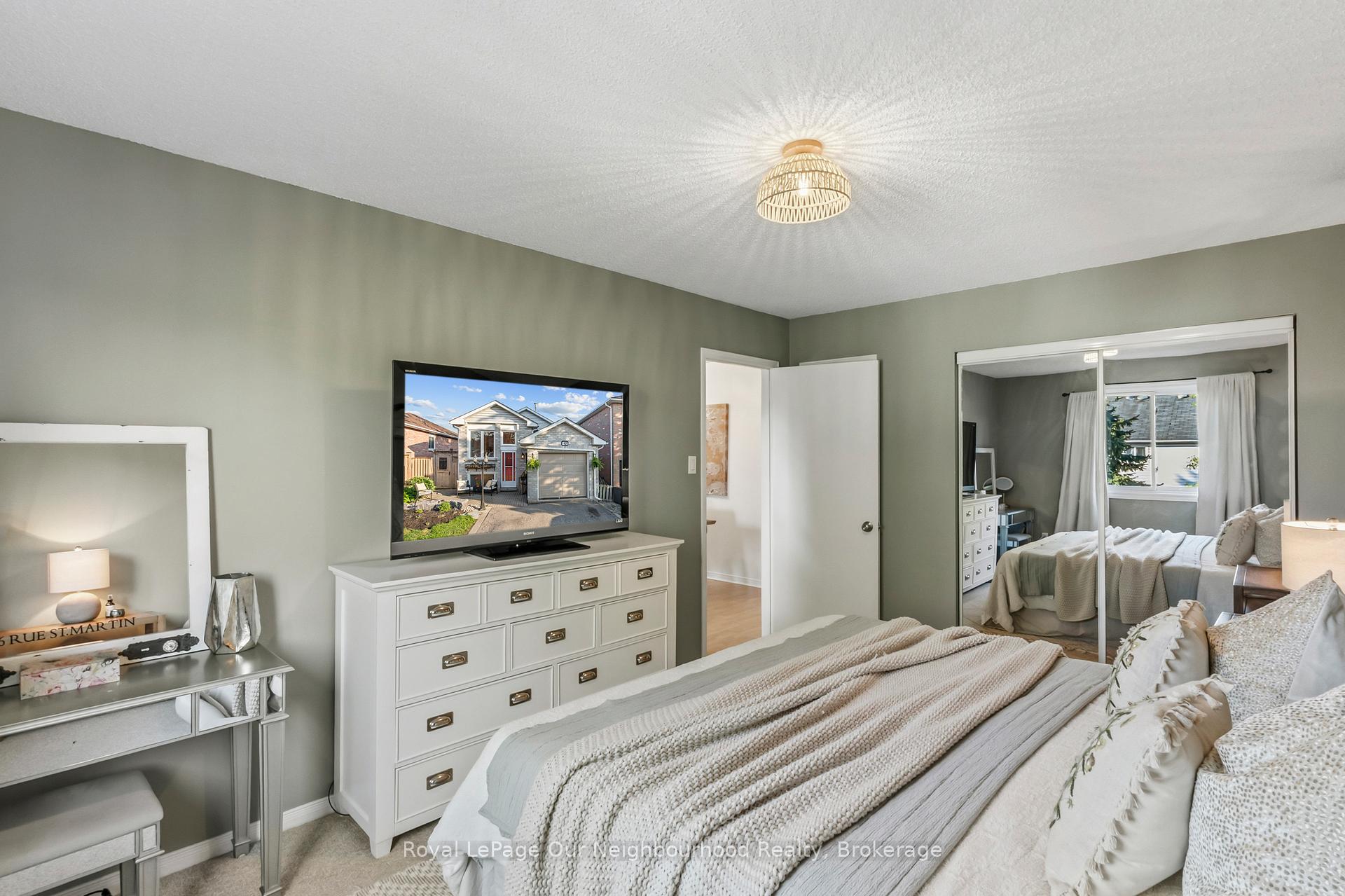 Photo 15 of 42 Glanville Crescent, Clarington, Bowmanville — HOMEH