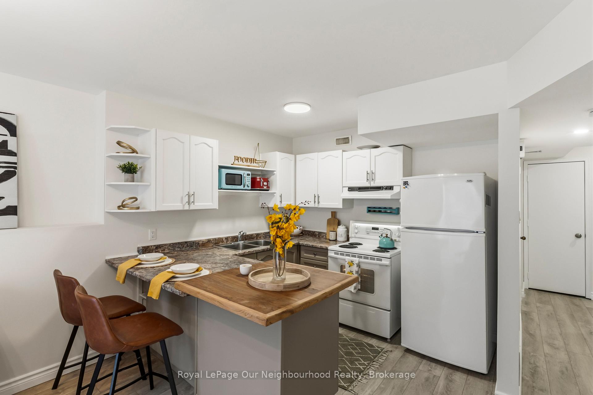Photo 20 of 42 Glanville Crescent, Clarington, Bowmanville — HOMEH