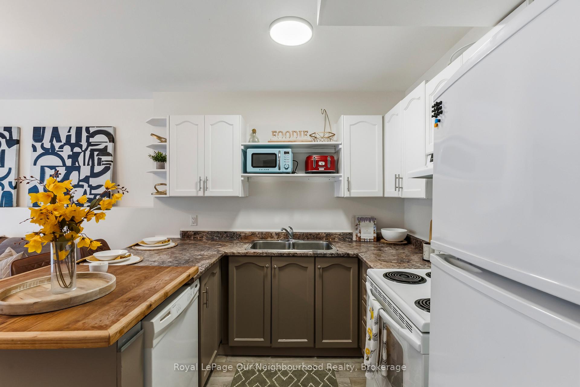 Photo 22 of 42 Glanville Crescent, Clarington, Bowmanville — HOMEH