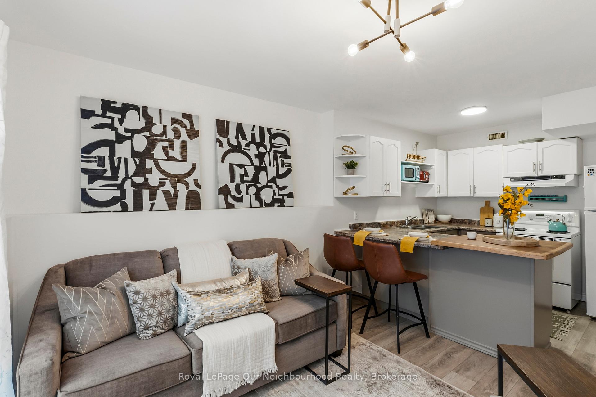 Photo 26 of 42 Glanville Crescent, Clarington, Bowmanville — HOMEH