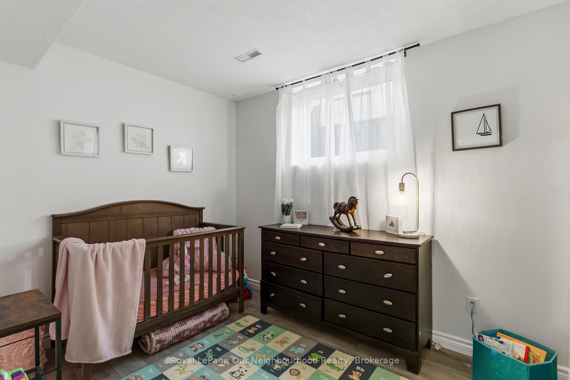 Photo 30 of 42 Glanville Crescent, Clarington, Bowmanville — HOMEH