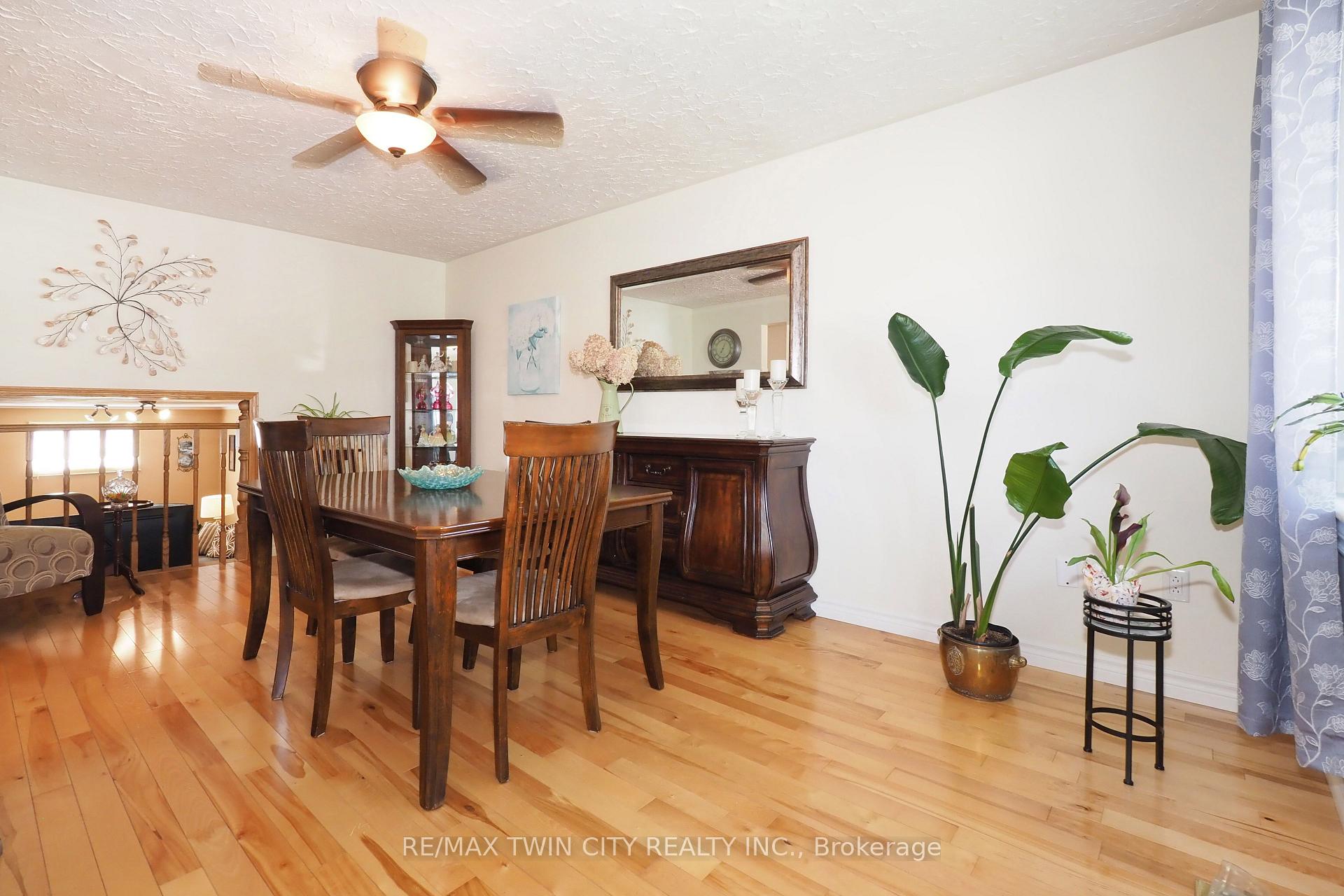 Photo 6 of 59 Bakersfield Drive, Cambridge, Christopher-Champlain — HOMEH