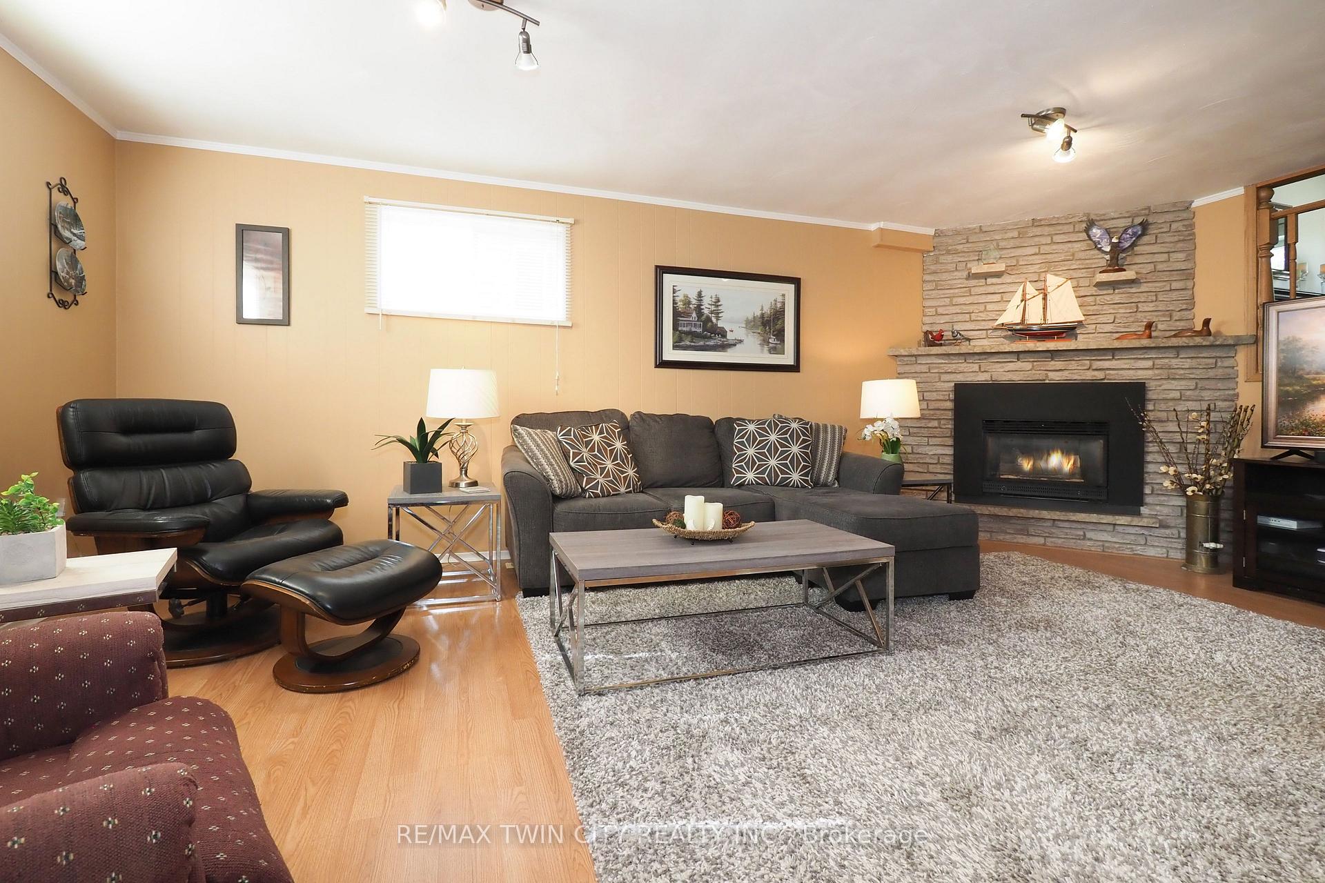 Photo 20 of 59 Bakersfield Drive, Cambridge, Christopher-Champlain — HOMEH