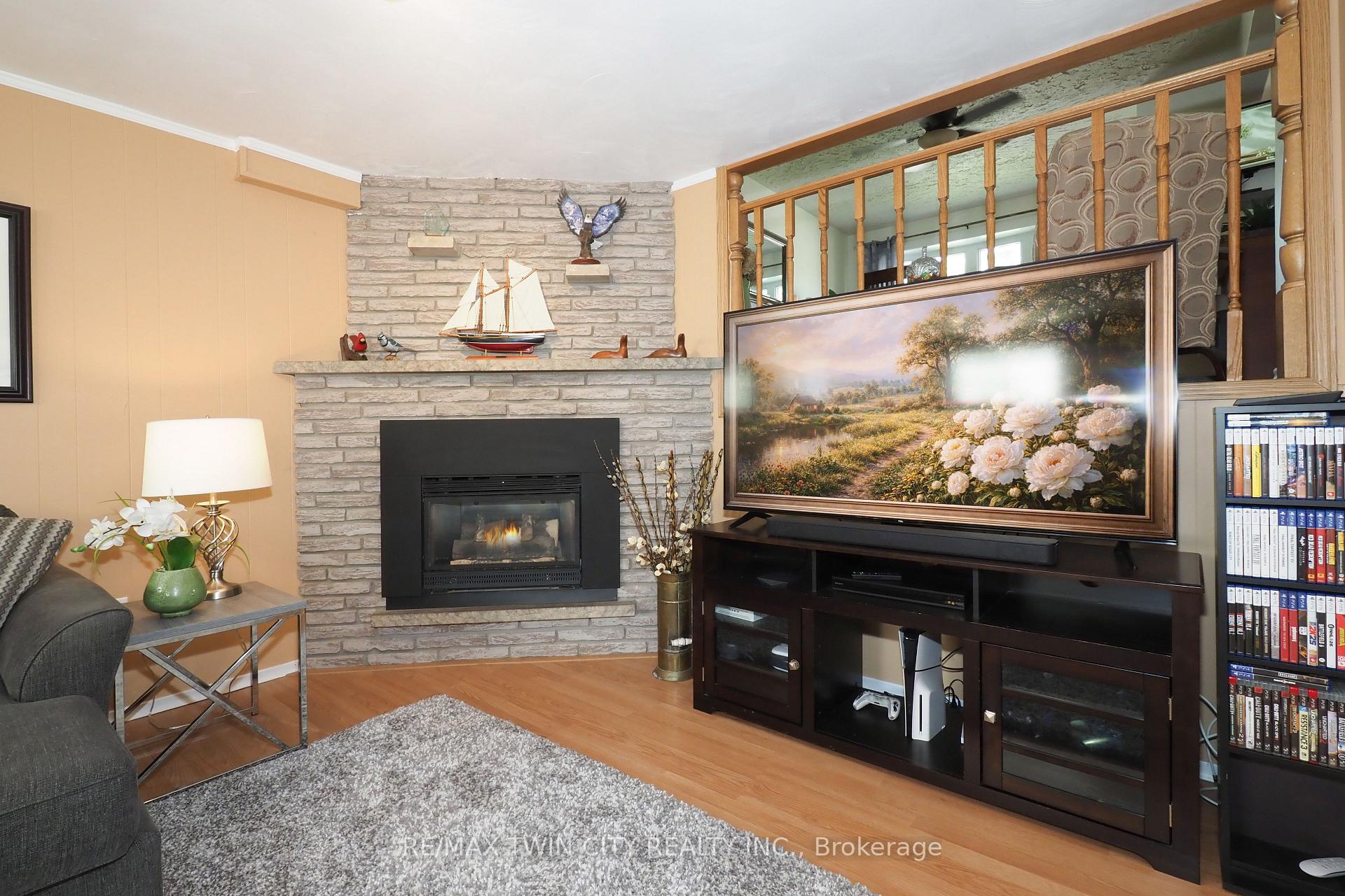 Photo 22 of 59 Bakersfield Drive, Cambridge, Christopher-Champlain — HOMEH
