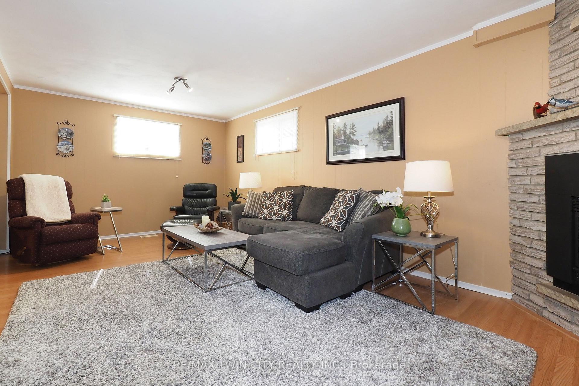 Photo 23 of 59 Bakersfield Drive, Cambridge, Christopher-Champlain — HOMEH