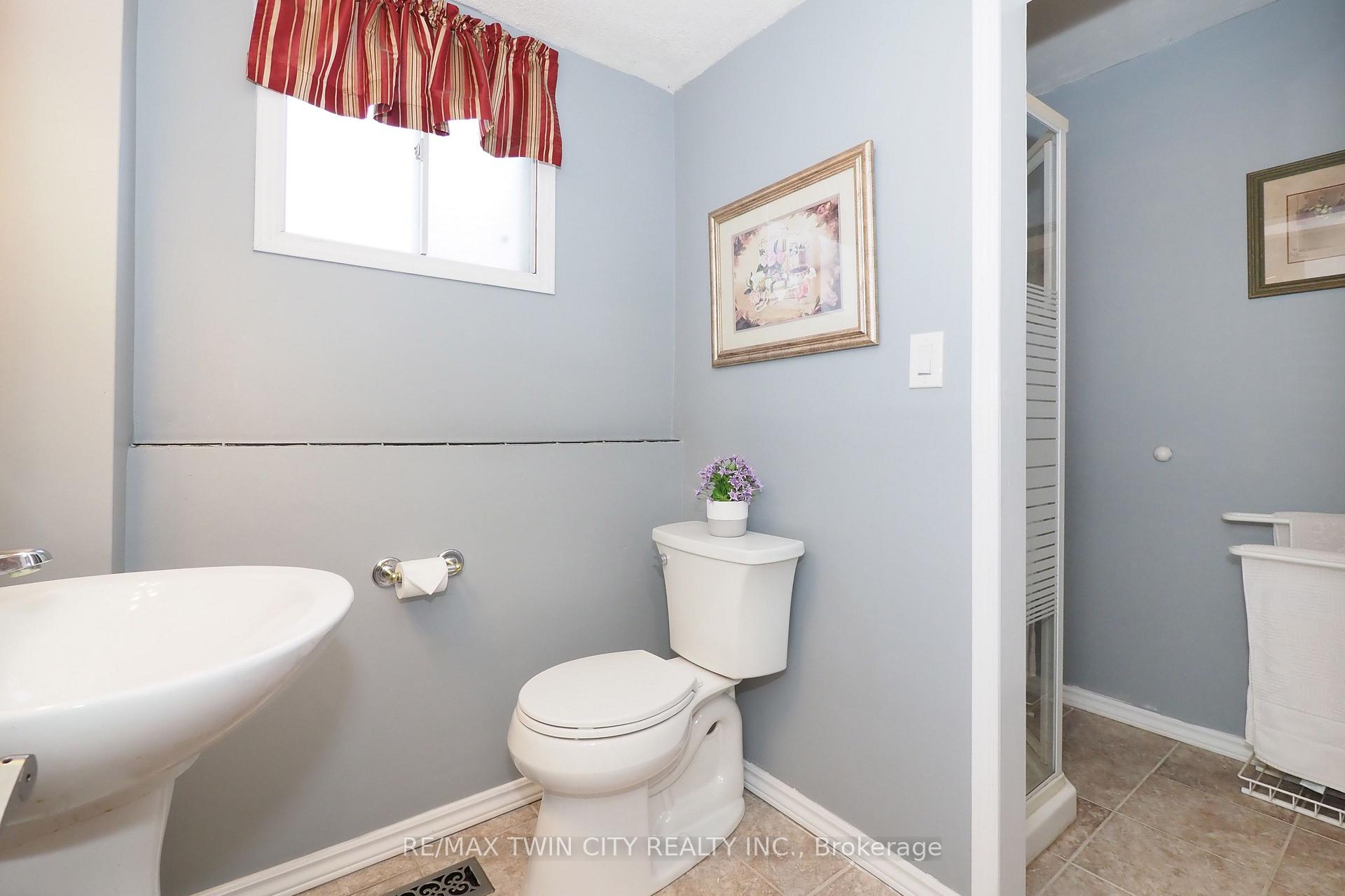 Photo 24 of 59 Bakersfield Drive, Cambridge, Christopher-Champlain — HOMEH