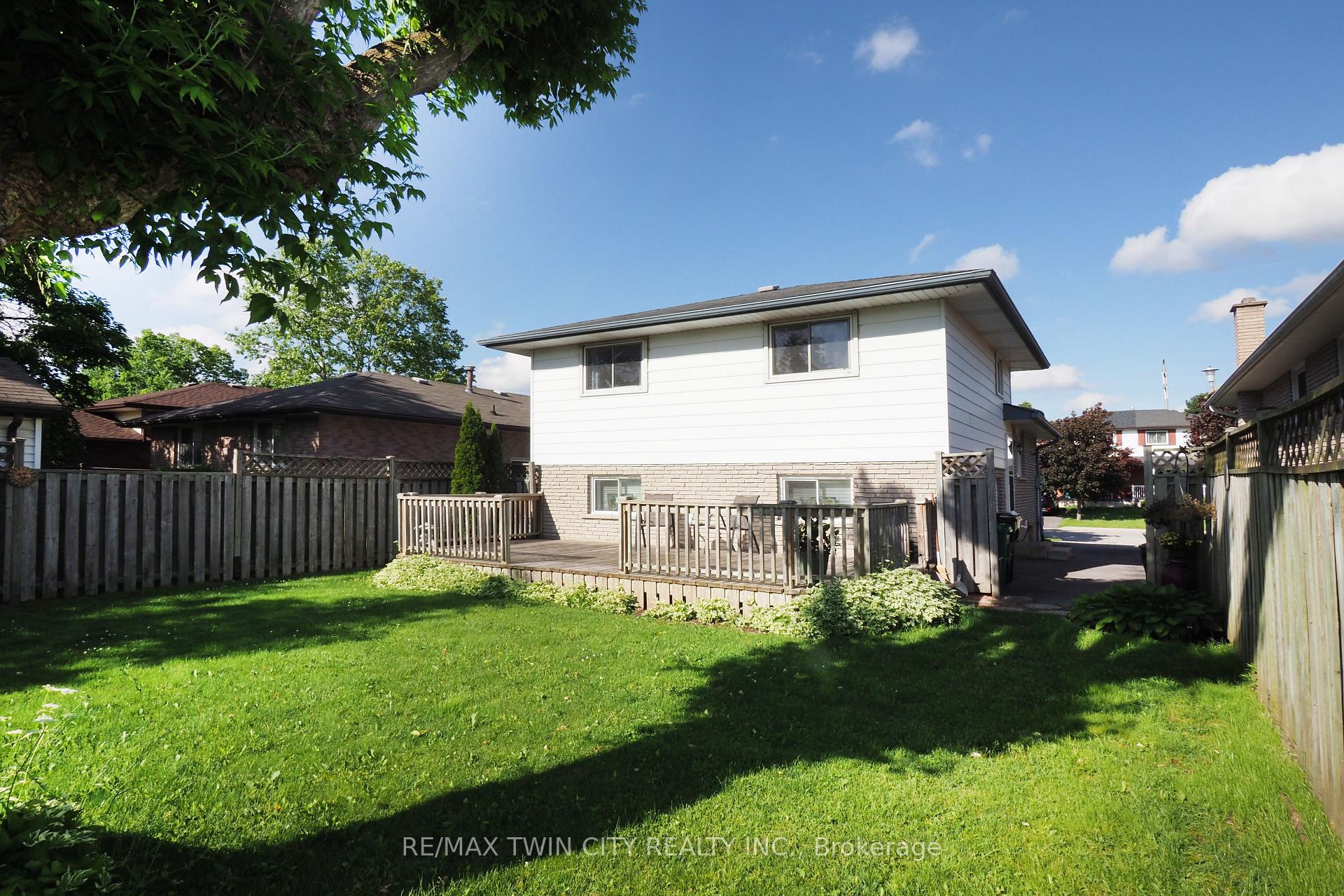 Photo 28 of 59 Bakersfield Drive, Cambridge, Christopher-Champlain — HOMEH