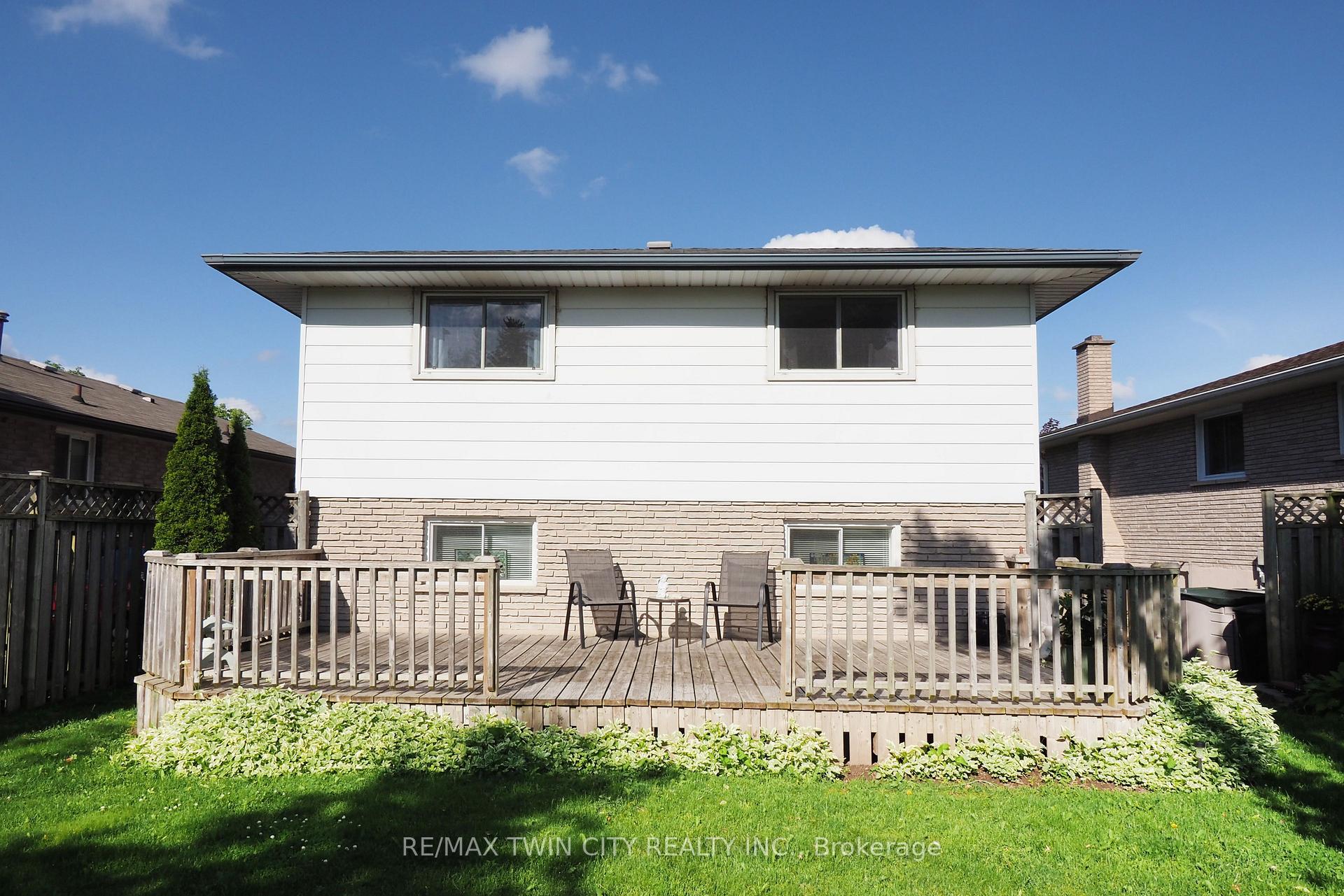 Photo 29 of 59 Bakersfield Drive, Cambridge, Christopher-Champlain — HOMEH