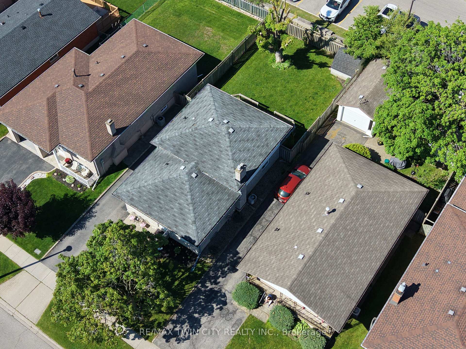 Photo 33 of 59 Bakersfield Drive, Cambridge, Christopher-Champlain — HOMEH