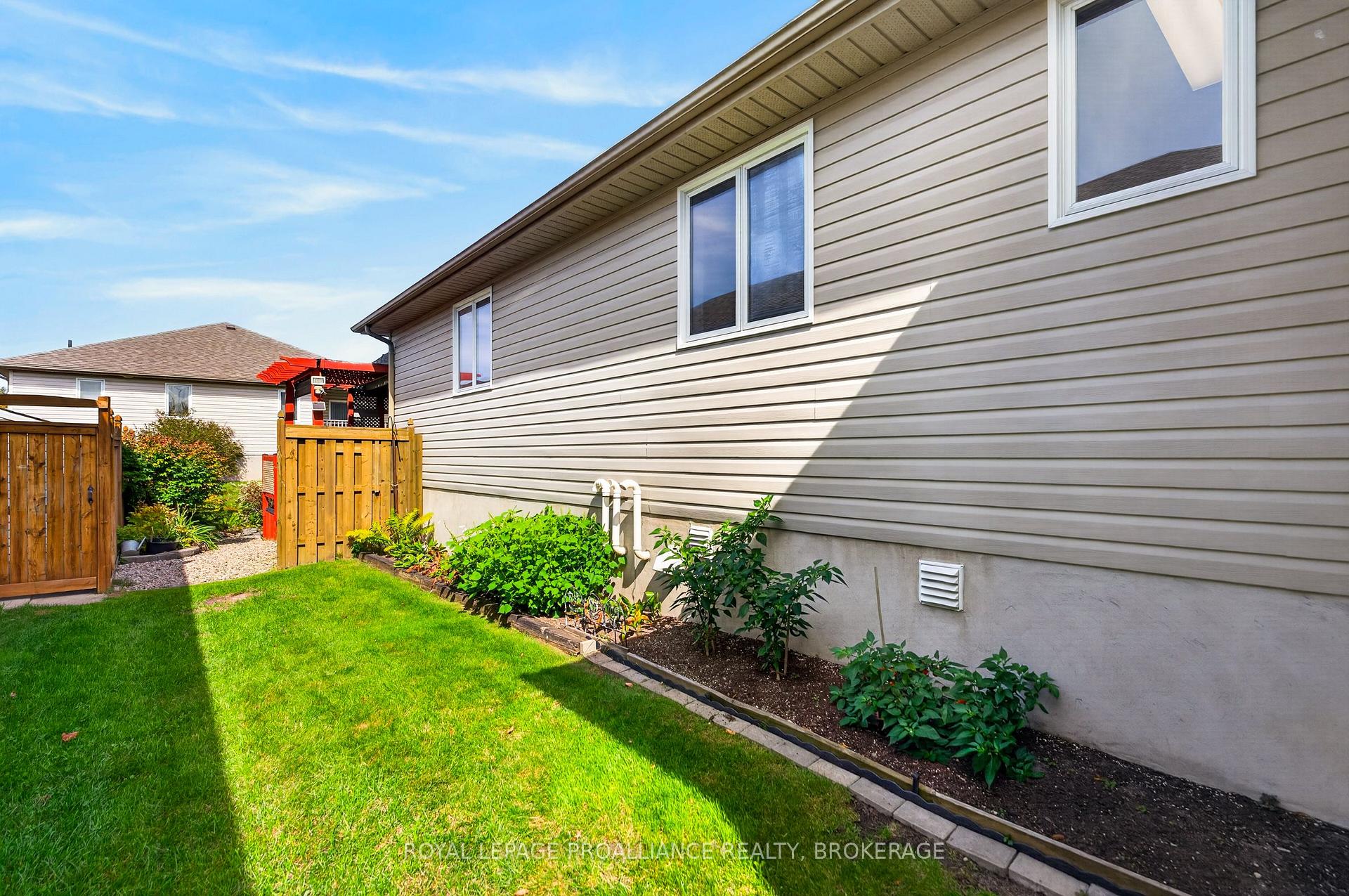 Photo 44 of 178 Langfield Street, Kingston, City Northwest — HOMEH