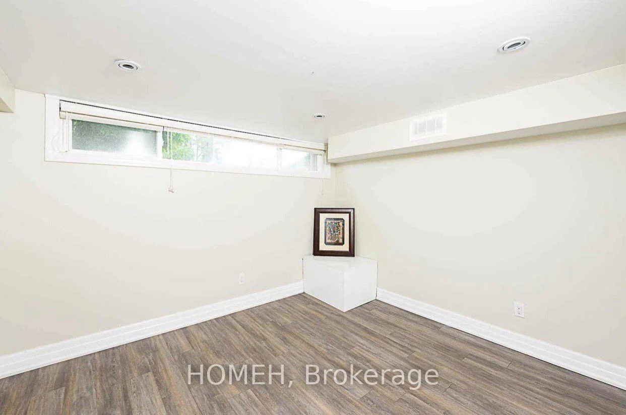 Photo 7 of Unit Basement, 265 Demaine Crescent, Richmond Hill, Crosby — HOMEH