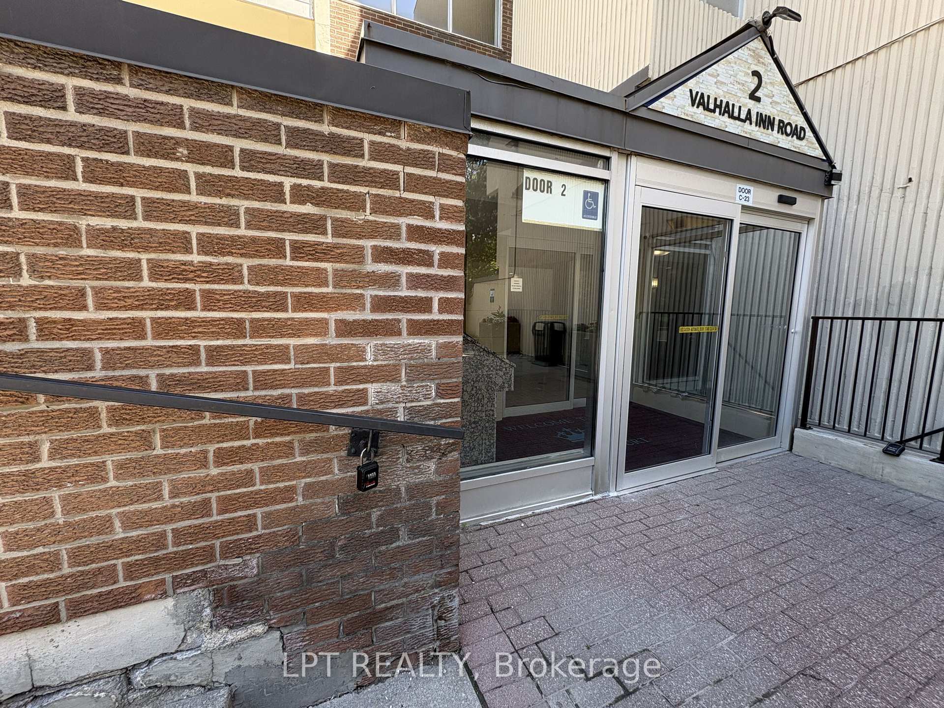 Photo 4 of Unit 332, 2 Valhalla Inn Road, Etobicoke, Islington-City Centre West — HOMEH