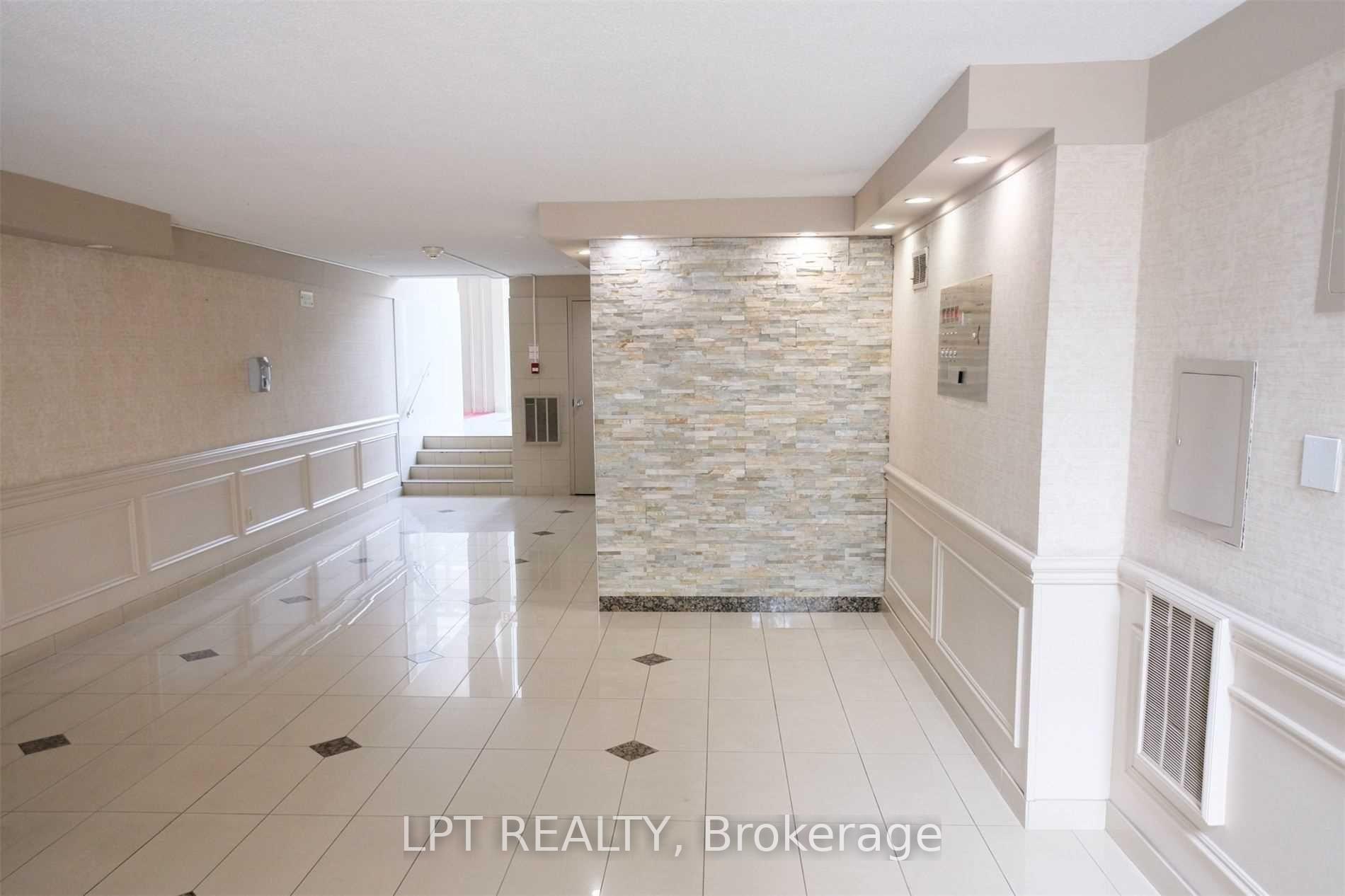 Photo 5 of Unit 332, 2 Valhalla Inn Road, Etobicoke, Islington-City Centre West — HOMEH