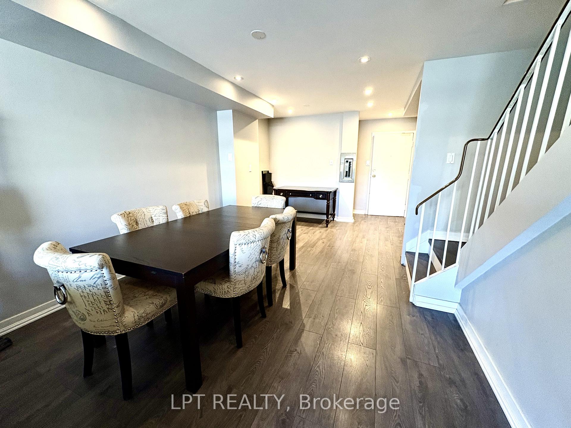 Photo 11 of Unit 332, 2 Valhalla Inn Road, Etobicoke, Islington-City Centre West — HOMEH