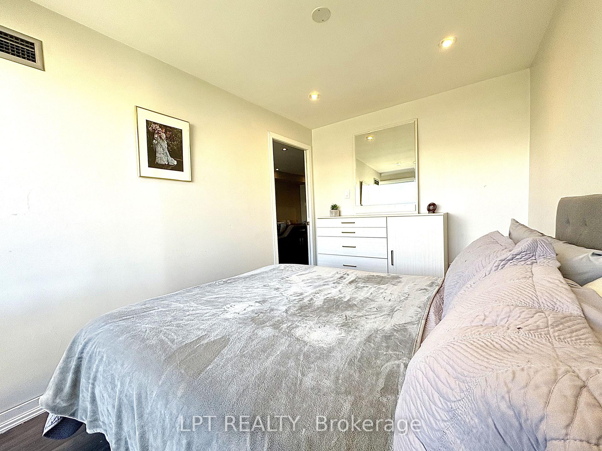 Photo 16 of Unit 332, 2 Valhalla Inn Road, Etobicoke, Islington-City Centre West — HOMEH