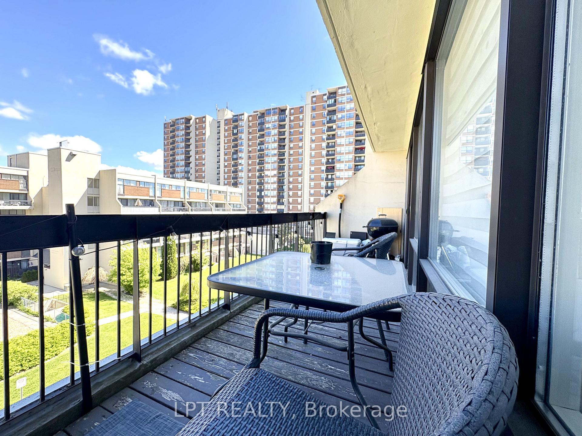 Photo 19 of Unit 332, 2 Valhalla Inn Road, Etobicoke, Islington-City Centre West — HOMEH