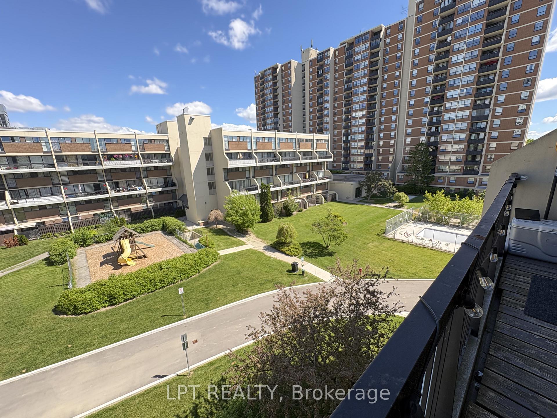 Photo 20 of Unit 332, 2 Valhalla Inn Road, Etobicoke, Islington-City Centre West — HOMEH