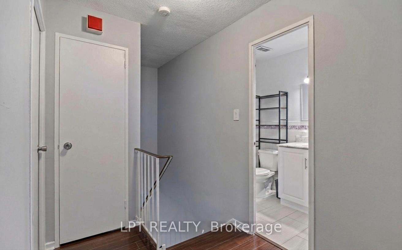 Photo 22 of Unit 332, 2 Valhalla Inn Road, Etobicoke, Islington-City Centre West — HOMEH