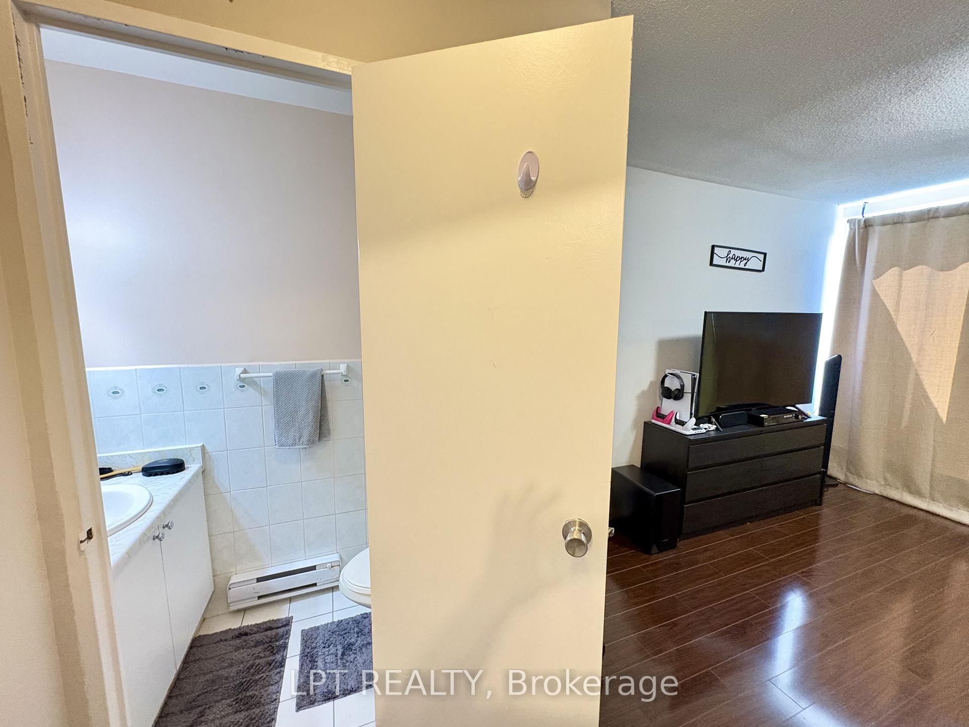 Photo 25 of Unit 332, 2 Valhalla Inn Road, Etobicoke, Islington-City Centre West — HOMEH