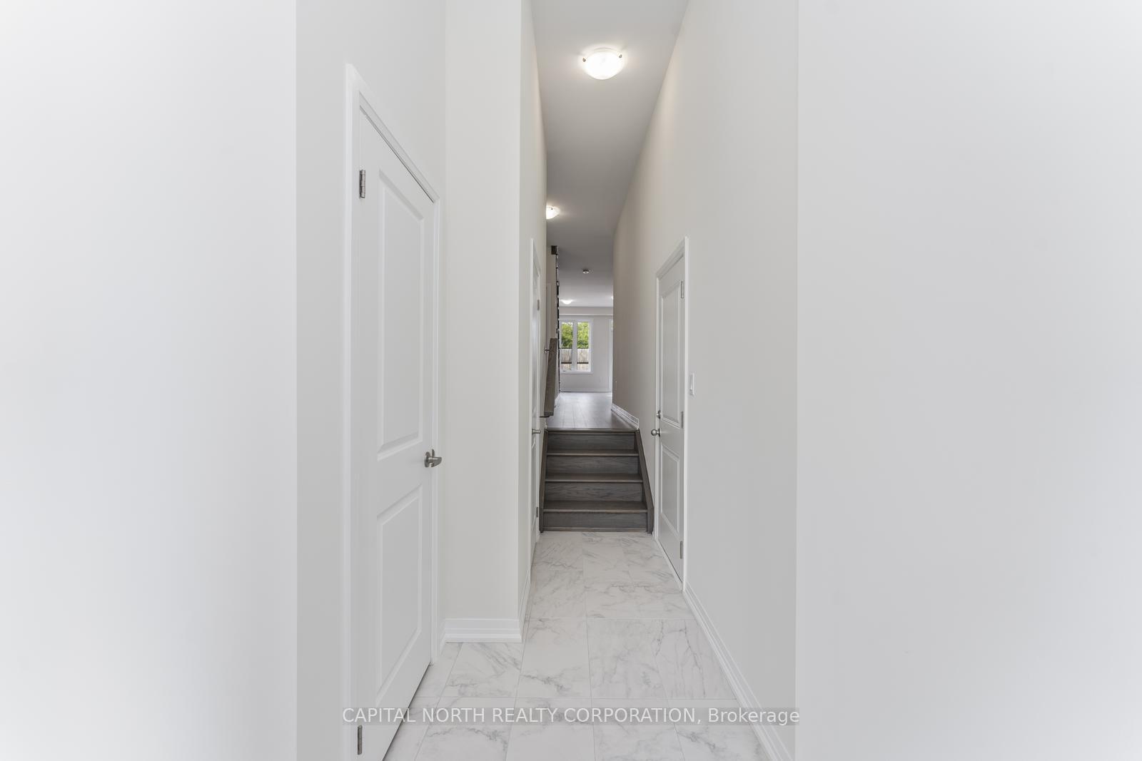 Photo 6 of 116 Turnberry Lane, Barrie, Painswick South — HOMEH