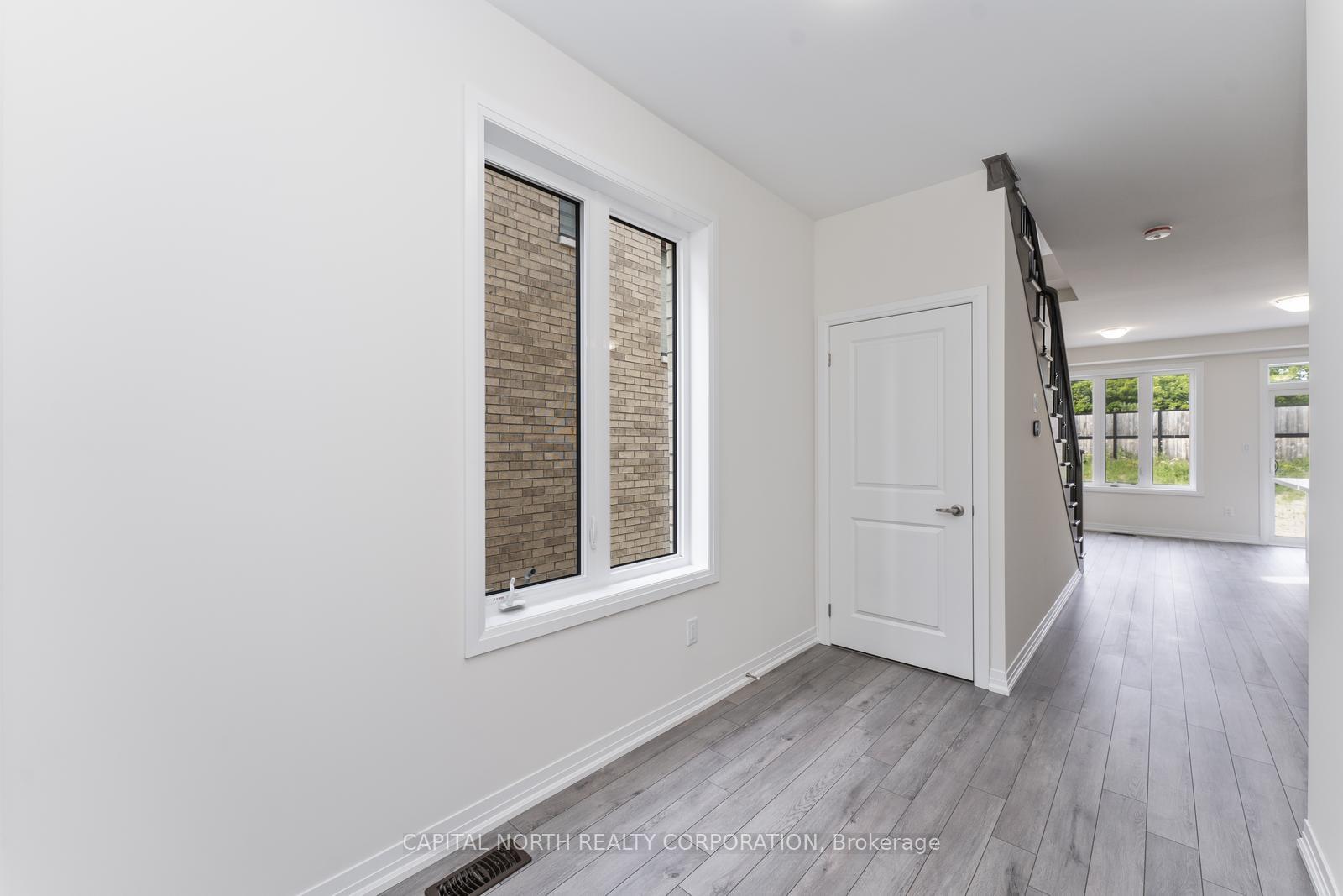 Photo 7 of 116 Turnberry Lane, Barrie, Painswick South — HOMEH