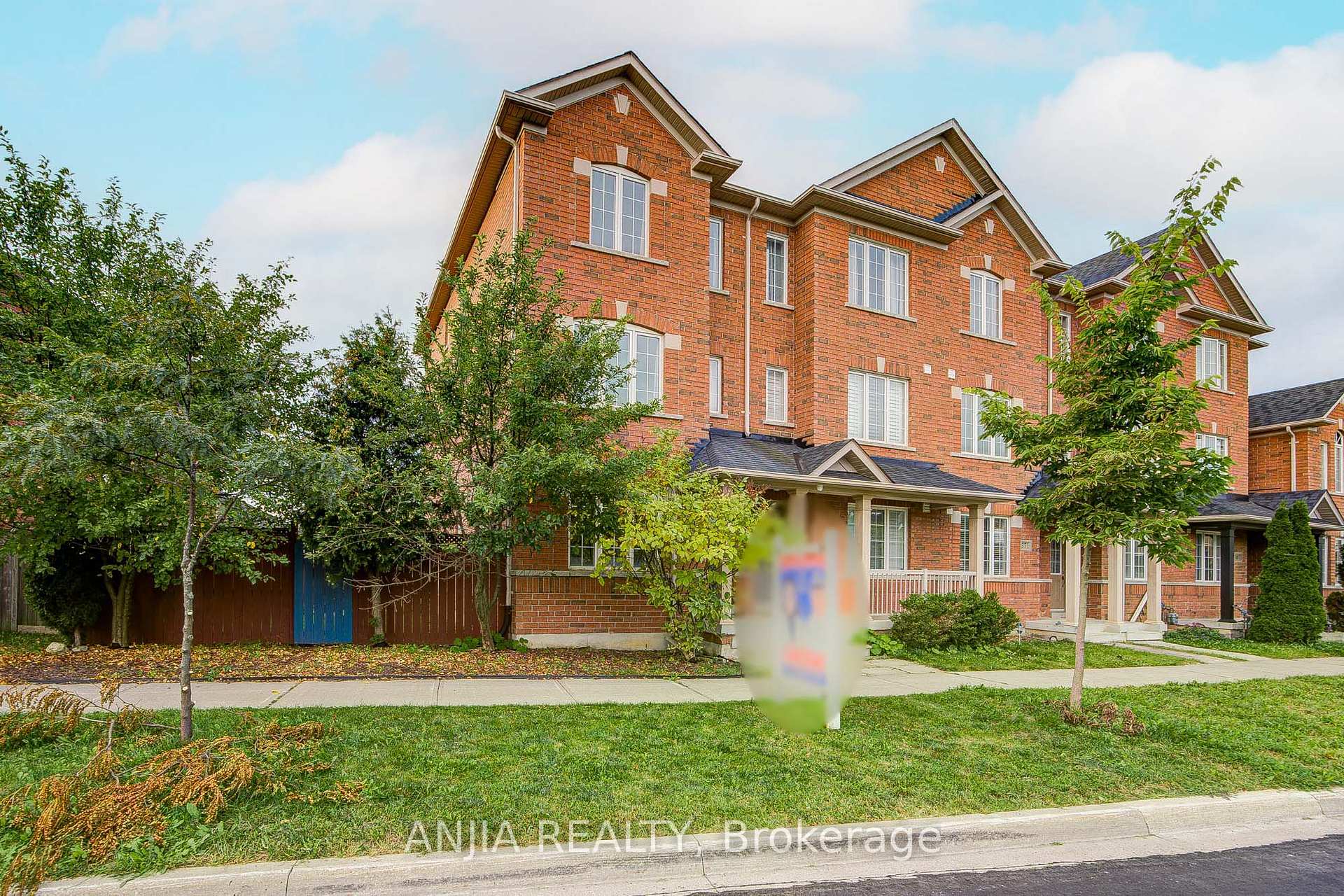 Photo of 375 White's Hill Avenue