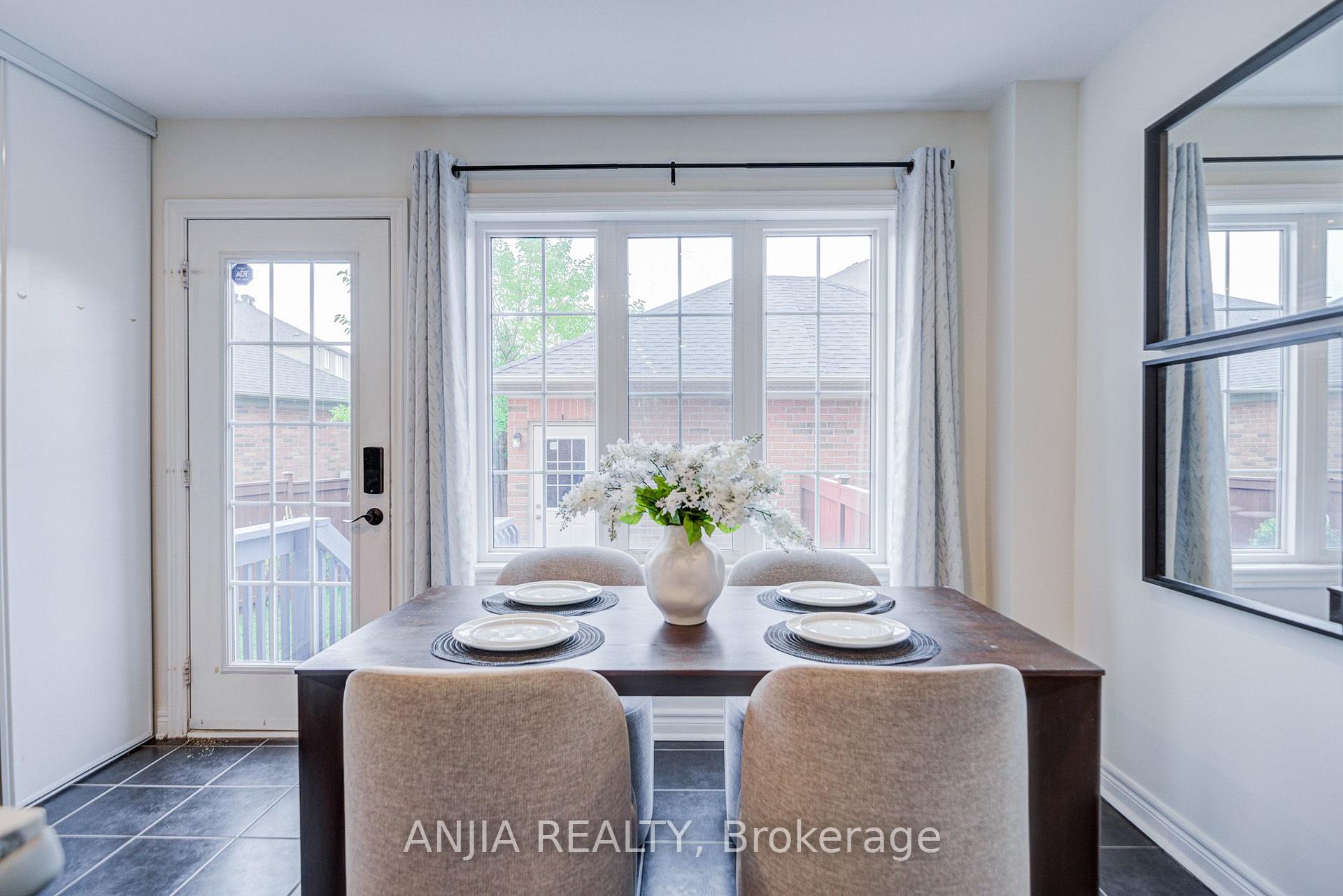 Photo 16 of 375 White's Hill Avenue, Markham, Cornell — HOMEH
