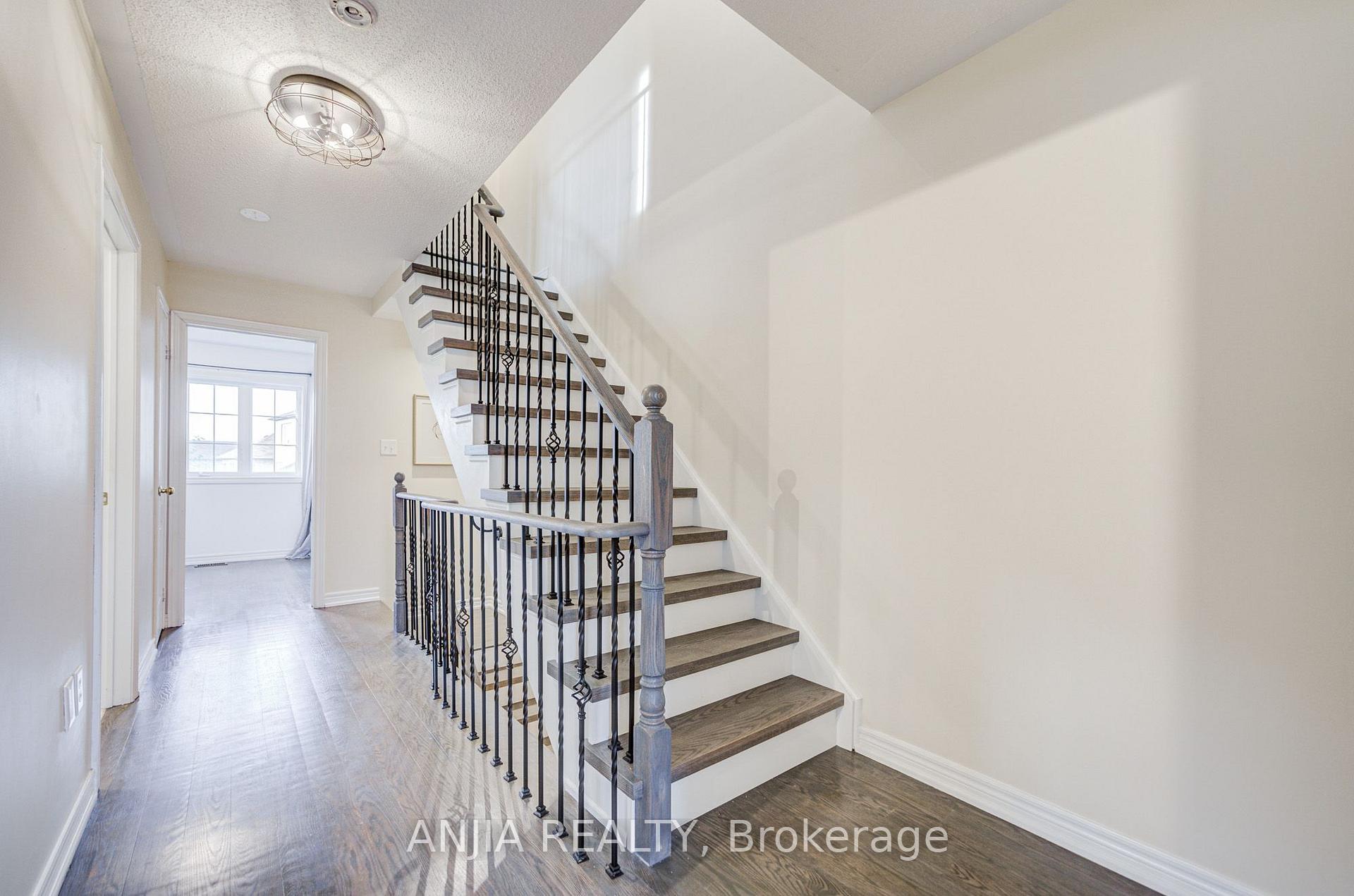 Photo 19 of 375 White's Hill Avenue, Markham, Cornell — HOMEH