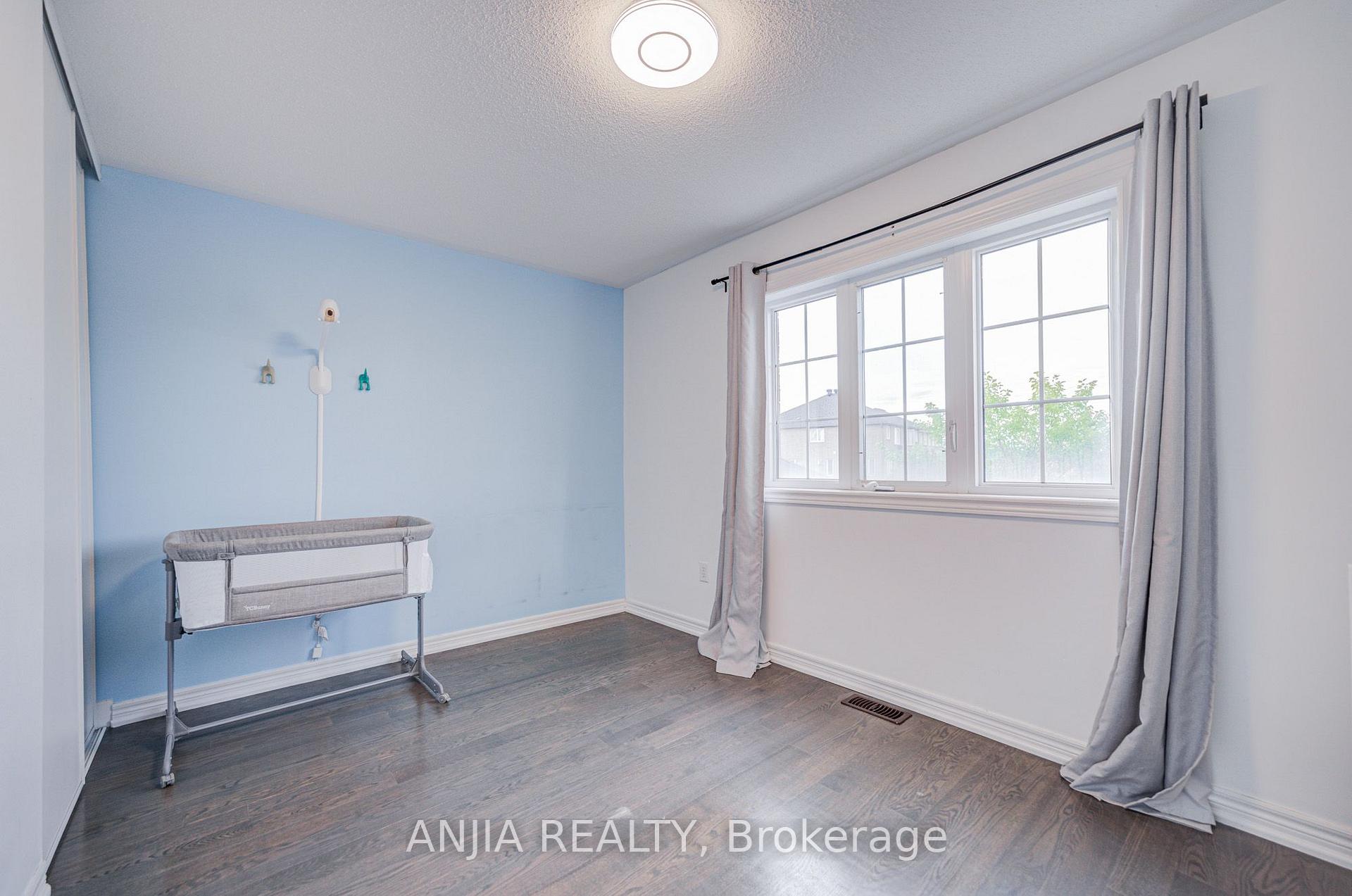 Photo 21 of 375 White's Hill Avenue, Markham, Cornell — HOMEH