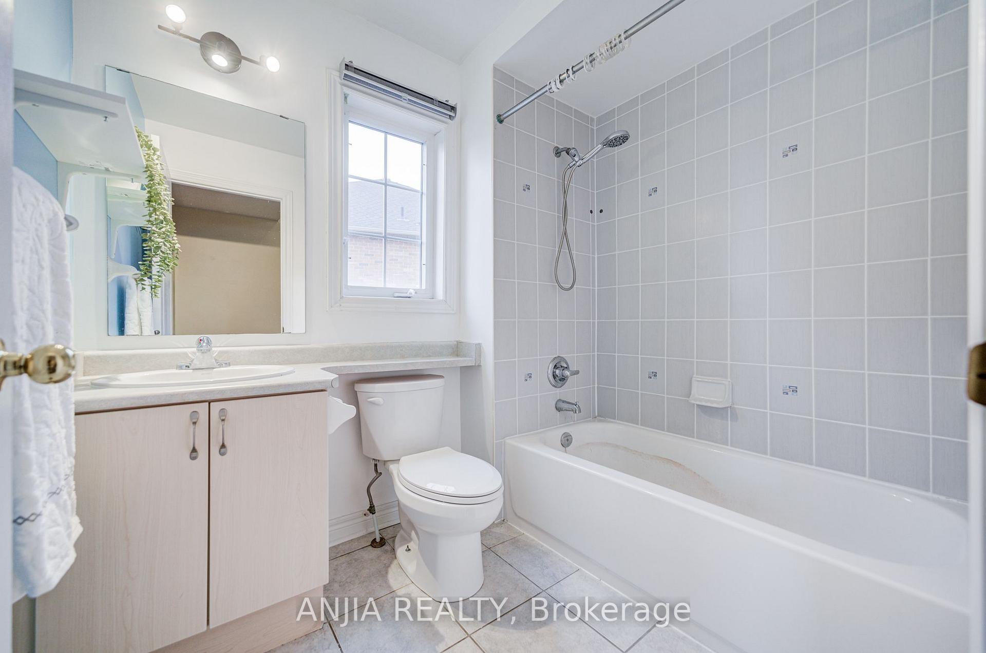 Photo 25 of 375 White's Hill Avenue, Markham, Cornell — HOMEH