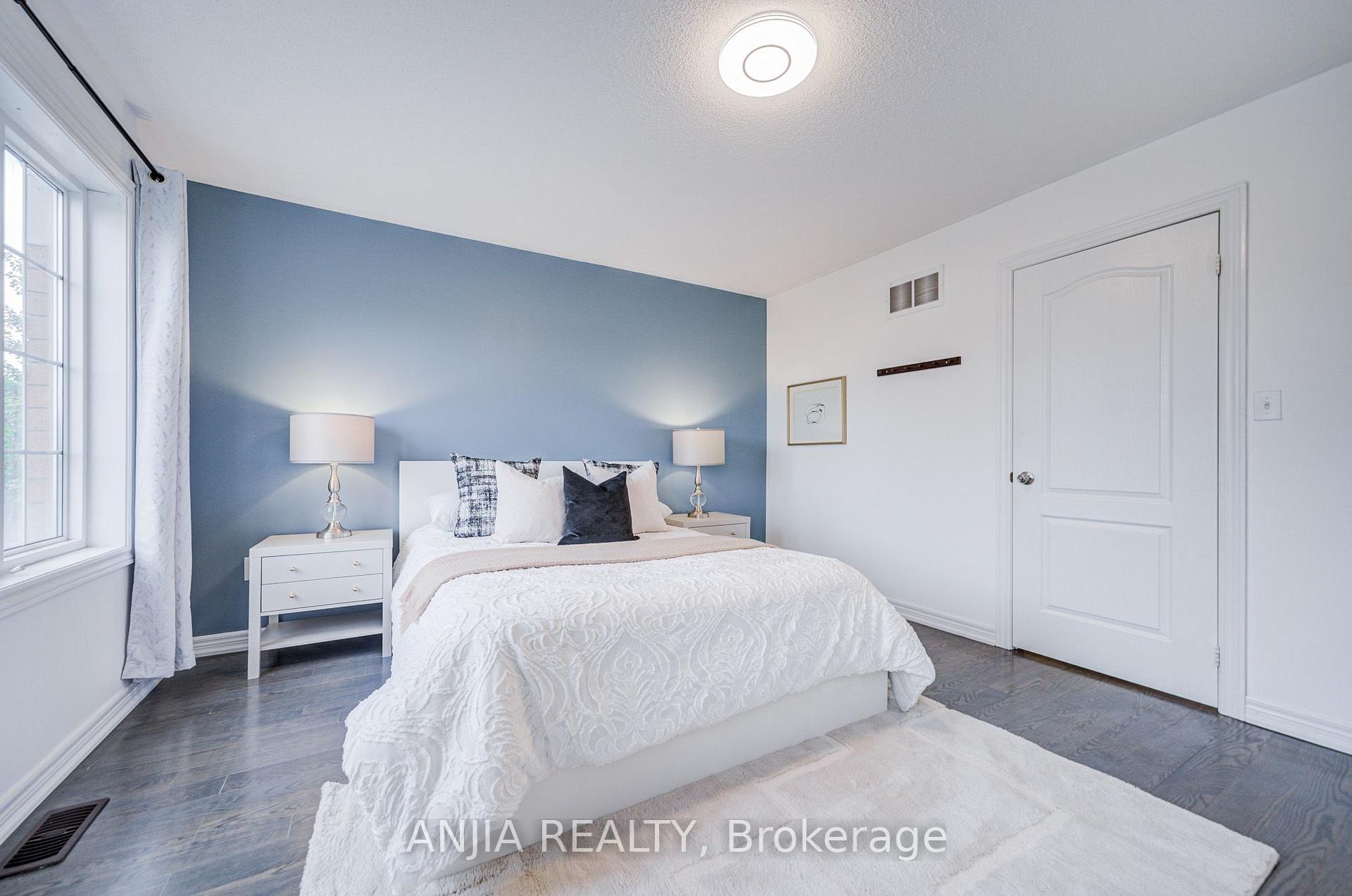 Photo 29 of 375 White's Hill Avenue, Markham, Cornell — HOMEH