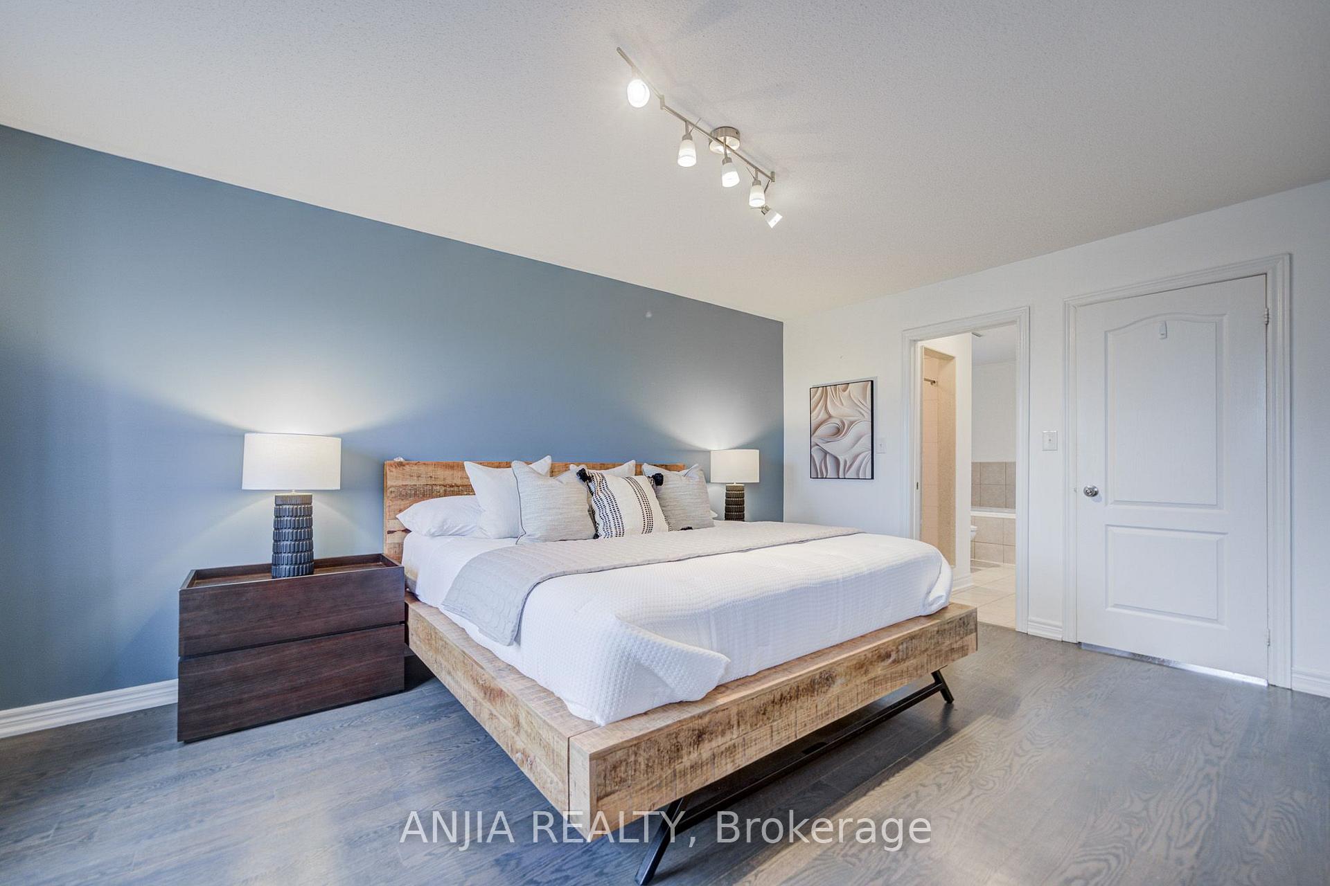Photo 35 of 375 White's Hill Avenue, Markham, Cornell — HOMEH