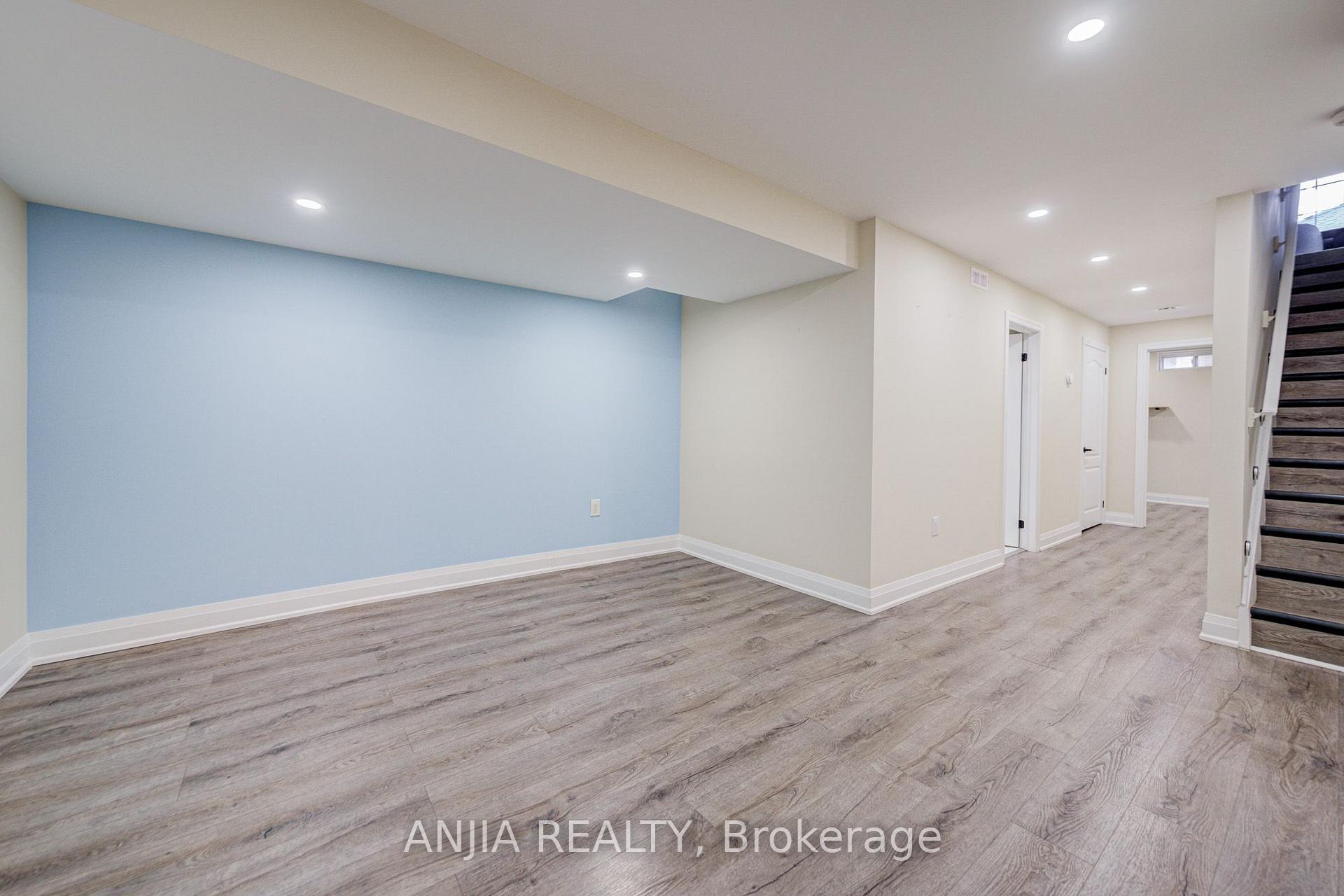 Photo 42 of 375 White's Hill Avenue, Markham, Cornell — HOMEH