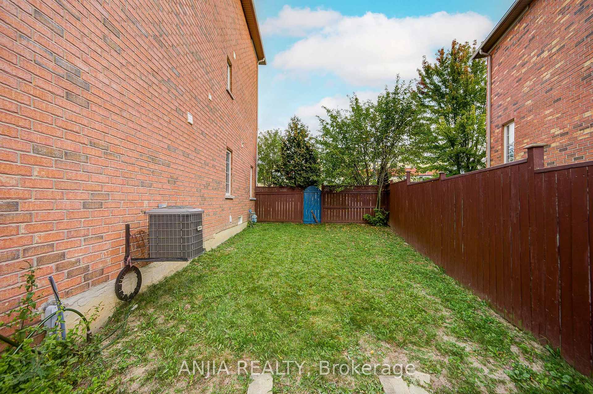 Photo 46 of 375 White's Hill Avenue, Markham, Cornell — HOMEH