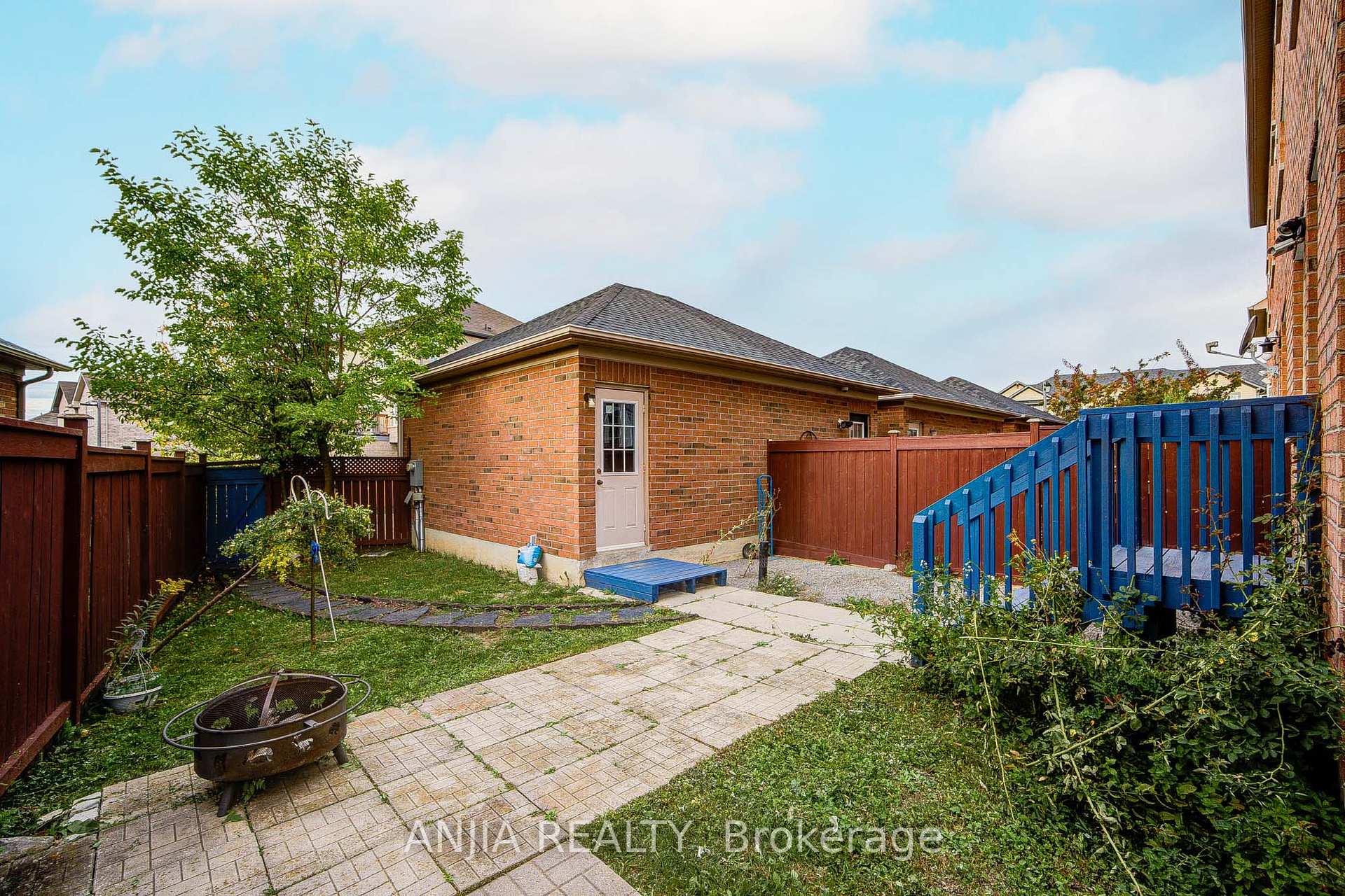 Photo 47 of 375 White's Hill Avenue, Markham, Cornell — HOMEH