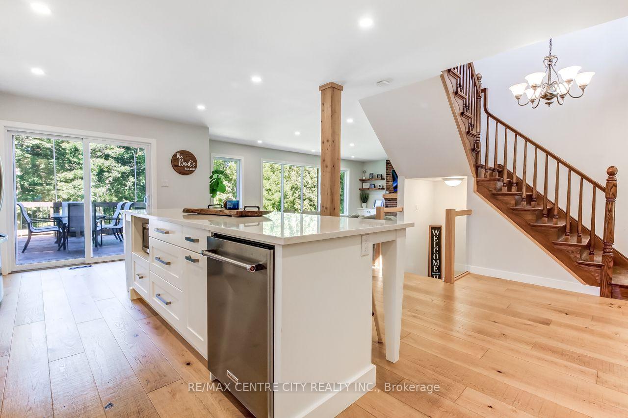 Photo 10 of 37450 Lake Line, Southwold, Rural Southwold — HOMEH