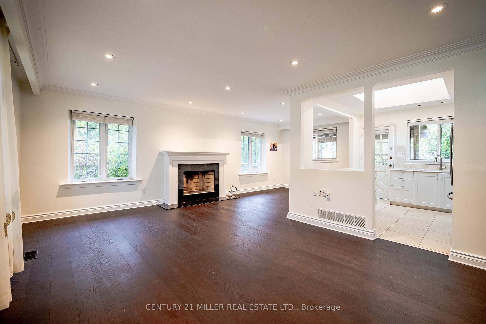 Photo 5 of 2039 Wakely Street, Oakville, West — HOMEH