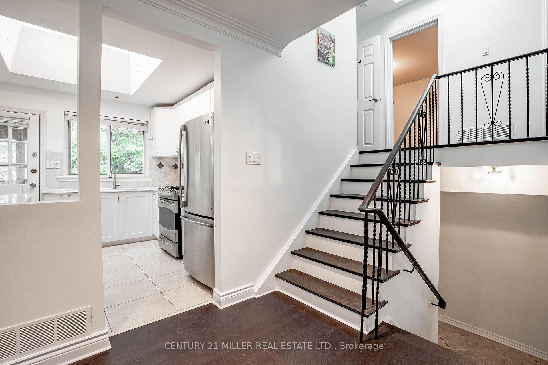 Photo 17 of 2039 Wakely Street, Oakville, West — HOMEH