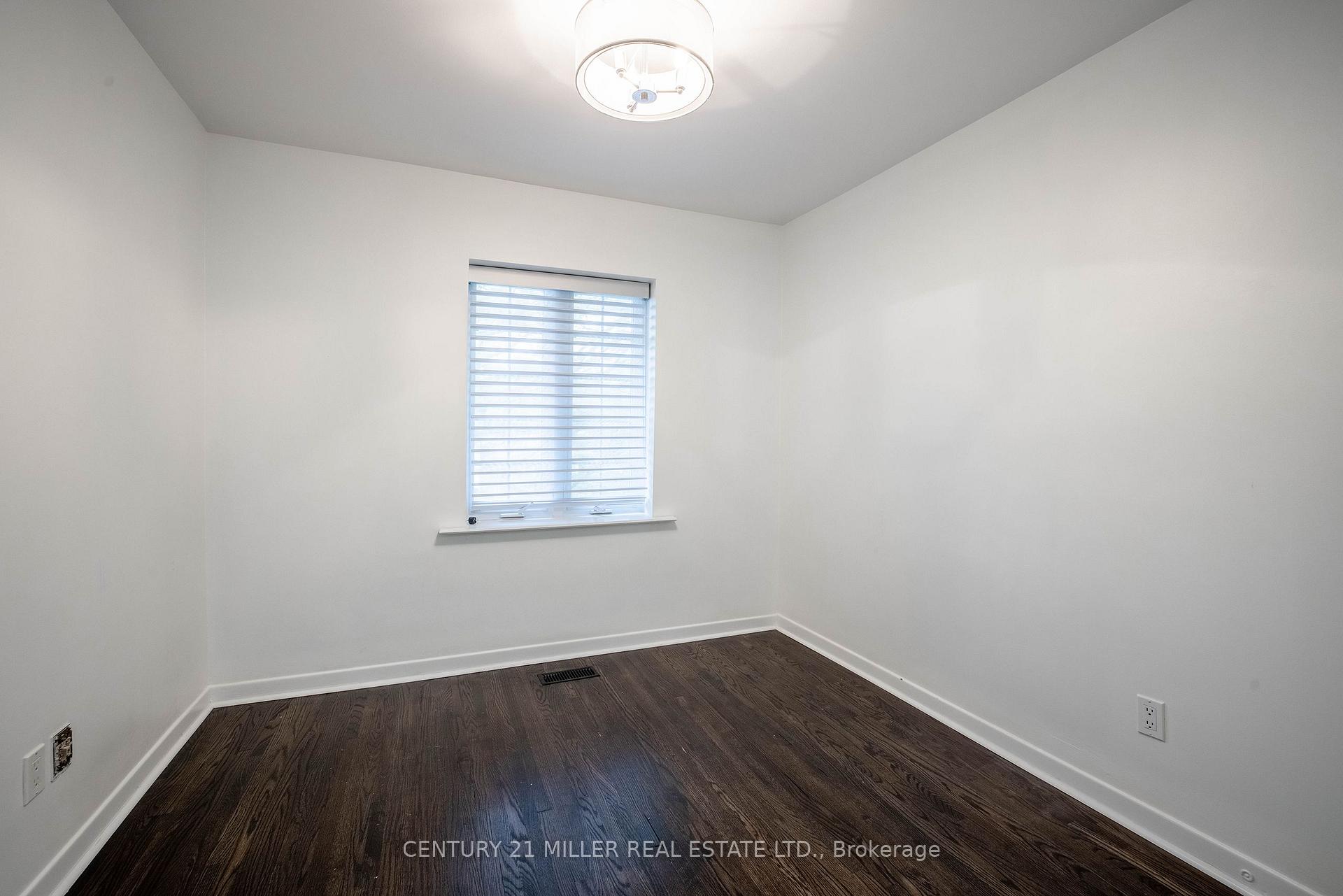 Photo 23 of 2039 Wakely Street, Oakville, West — HOMEH