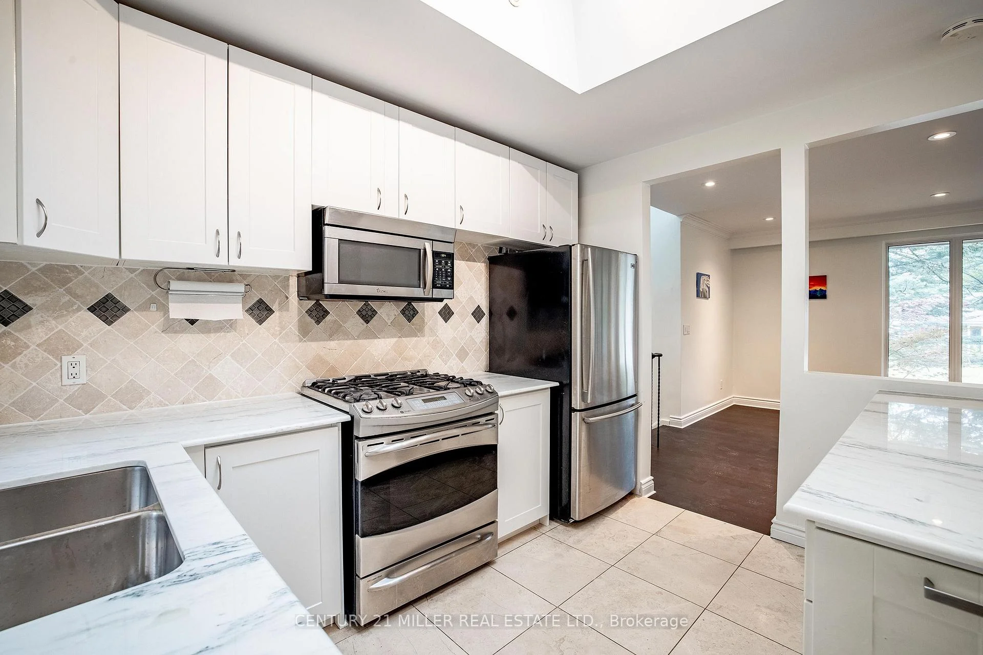 Photo 18 of 2039 Wakely Street, Oakville, West — HOMEH