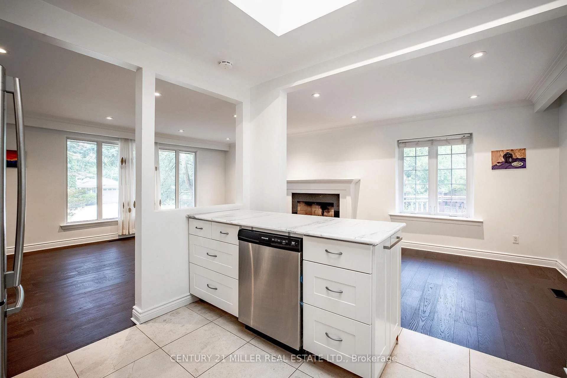 Photo 20 of 2039 Wakely Street, Oakville, West — HOMEH