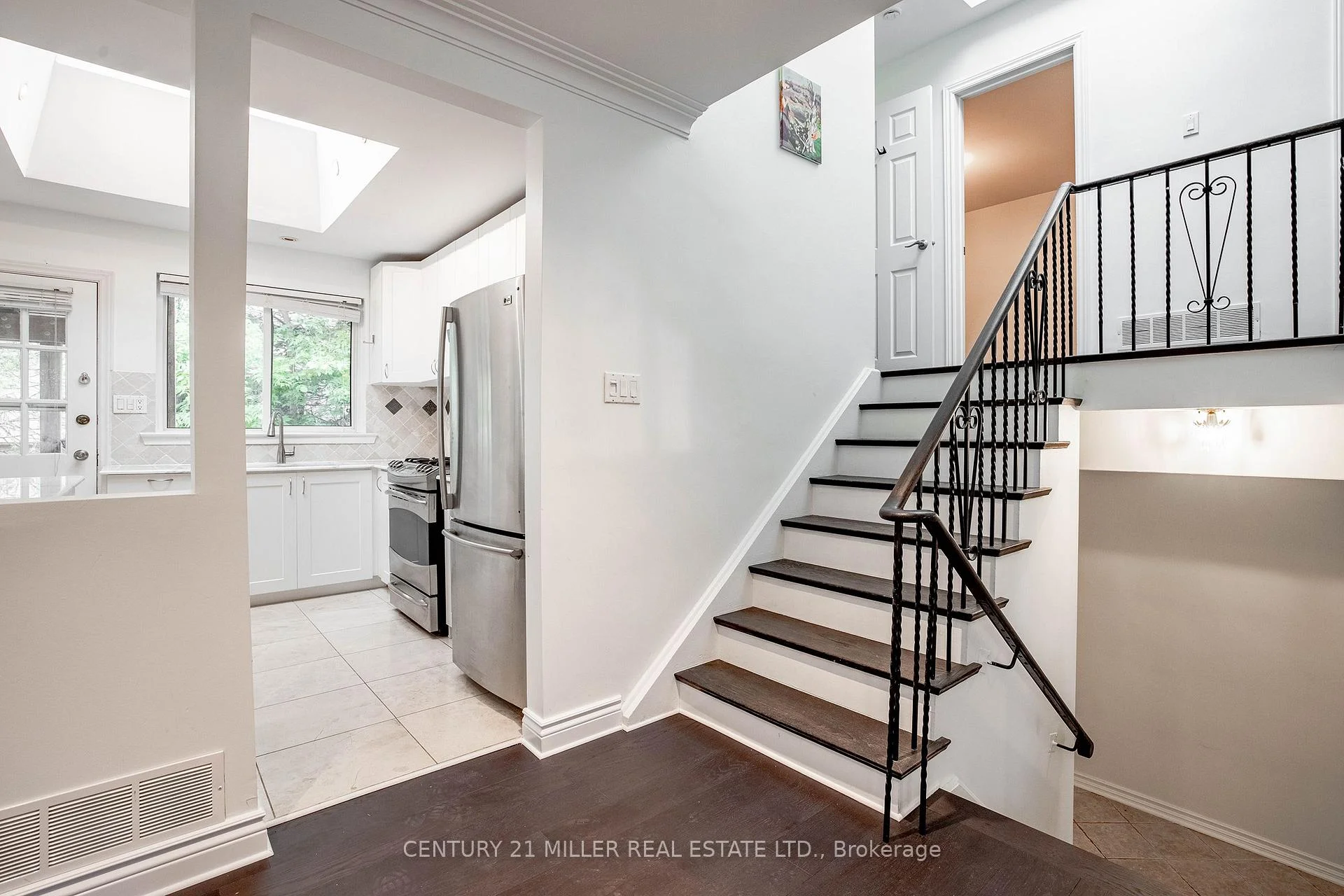 Photo 22 of 2039 Wakely Street, Oakville, West — HOMEH