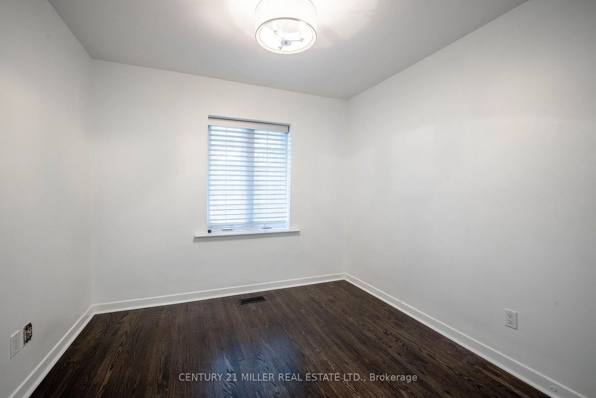Photo 32 of 2039 Wakely Street, Oakville, West — HOMEH