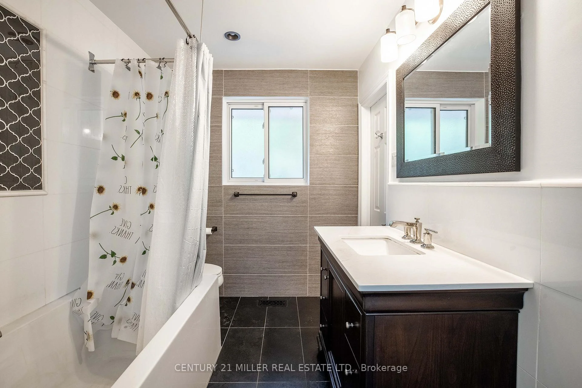 Photo 38 of 2039 Wakely Street, Oakville, West — HOMEH
