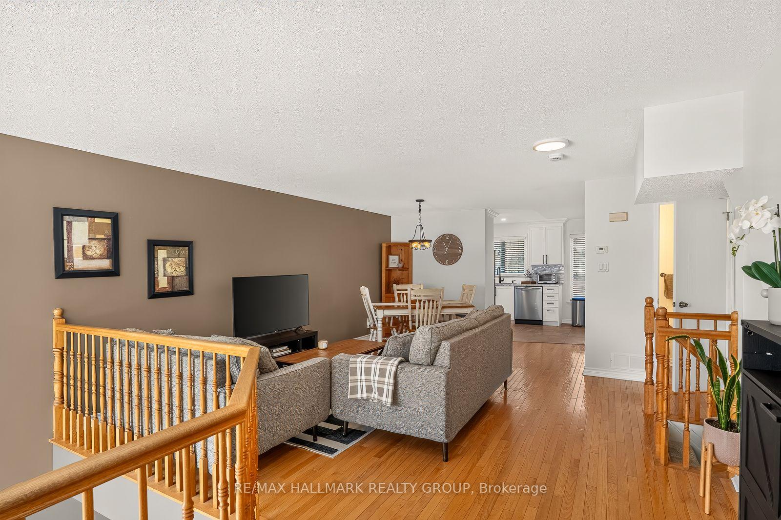 Photo 6 of 4437 Harper Avenue, Ottawa, Carson Grove — HOMEH