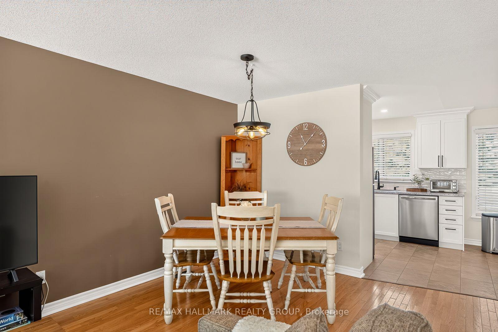 Photo 14 of 4437 Harper Avenue, Ottawa, Carson Grove — HOMEH