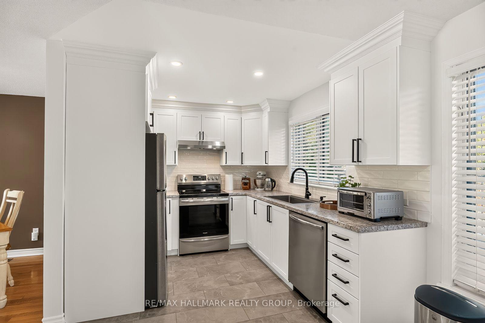 Photo 17 of 4437 Harper Avenue, Ottawa, Carson Grove — HOMEH