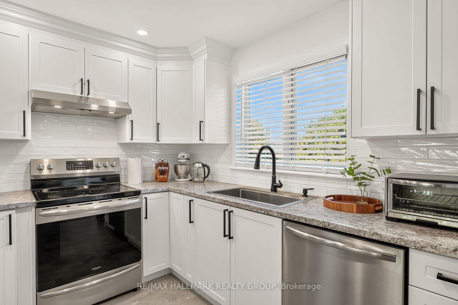 Photo 19 of 4437 Harper Avenue, Ottawa, Carson Grove — HOMEH