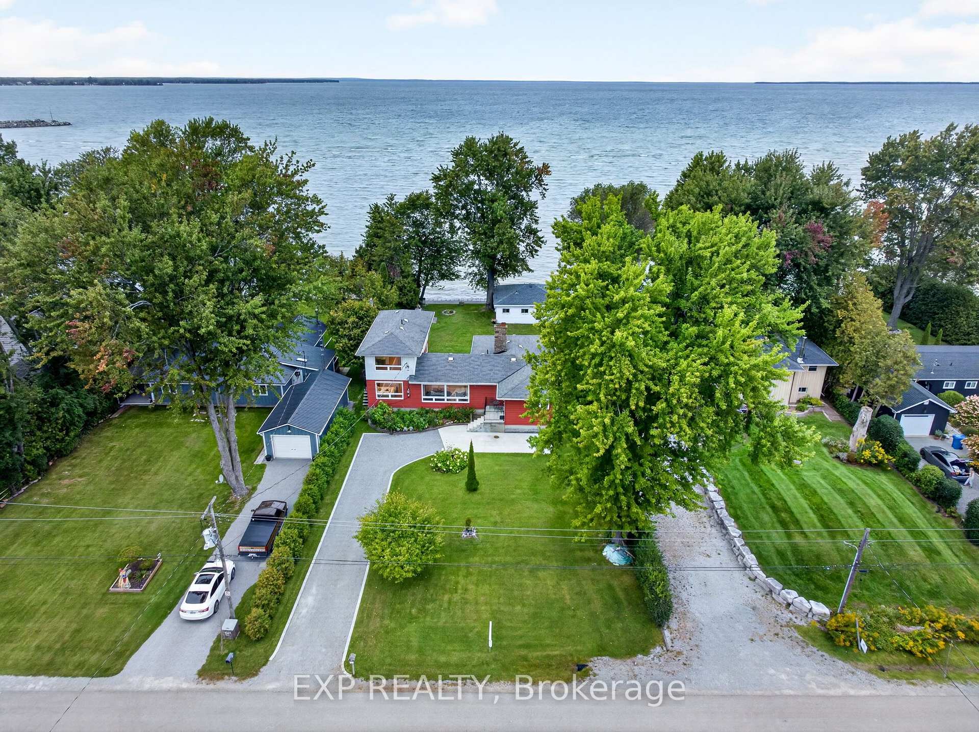 Photo 2 of 88 Irving Drive, Georgina, Pefferlaw — HOMEH