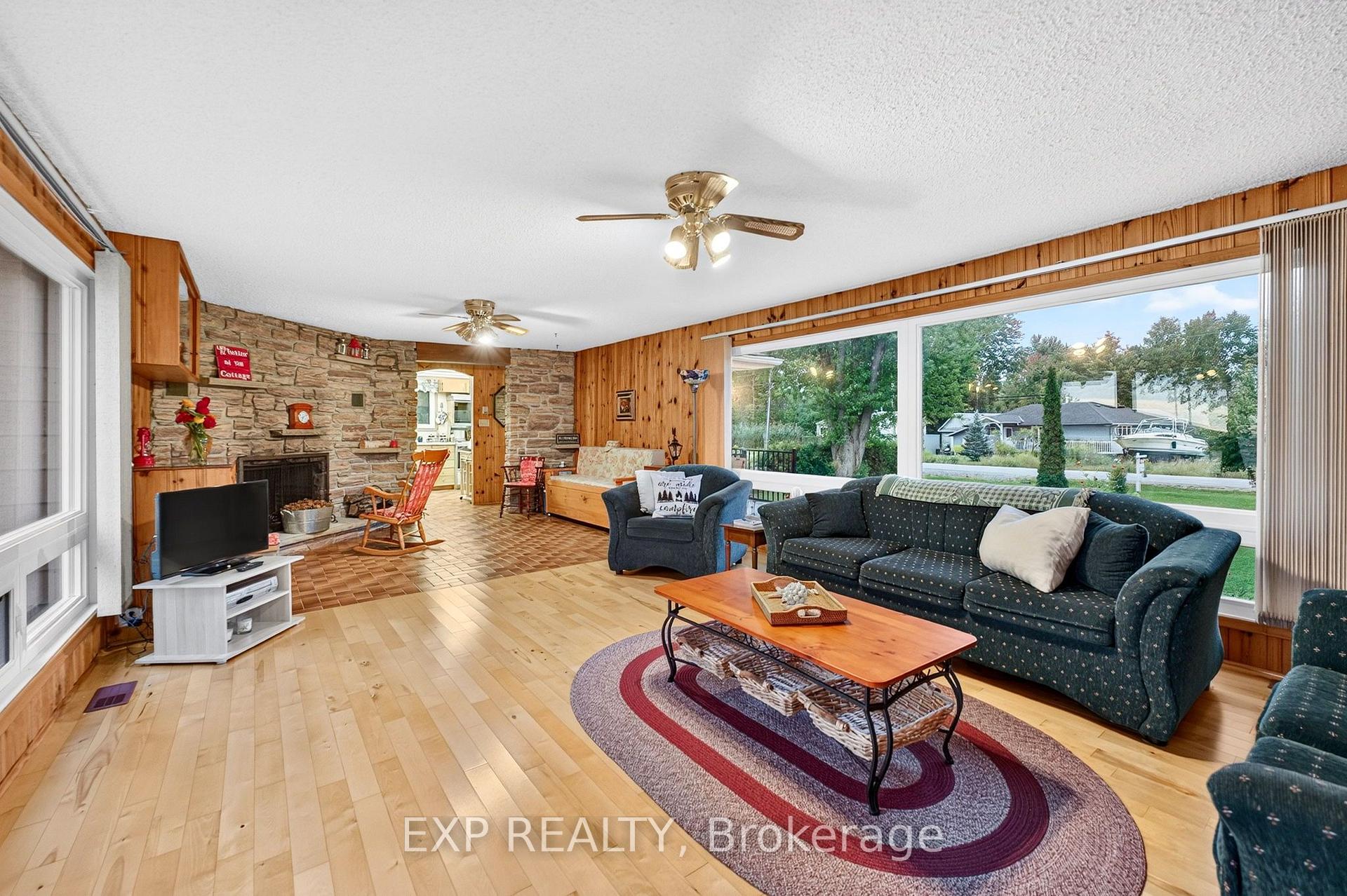 Photo 14 of 88 Irving Drive, Georgina, Pefferlaw — HOMEH